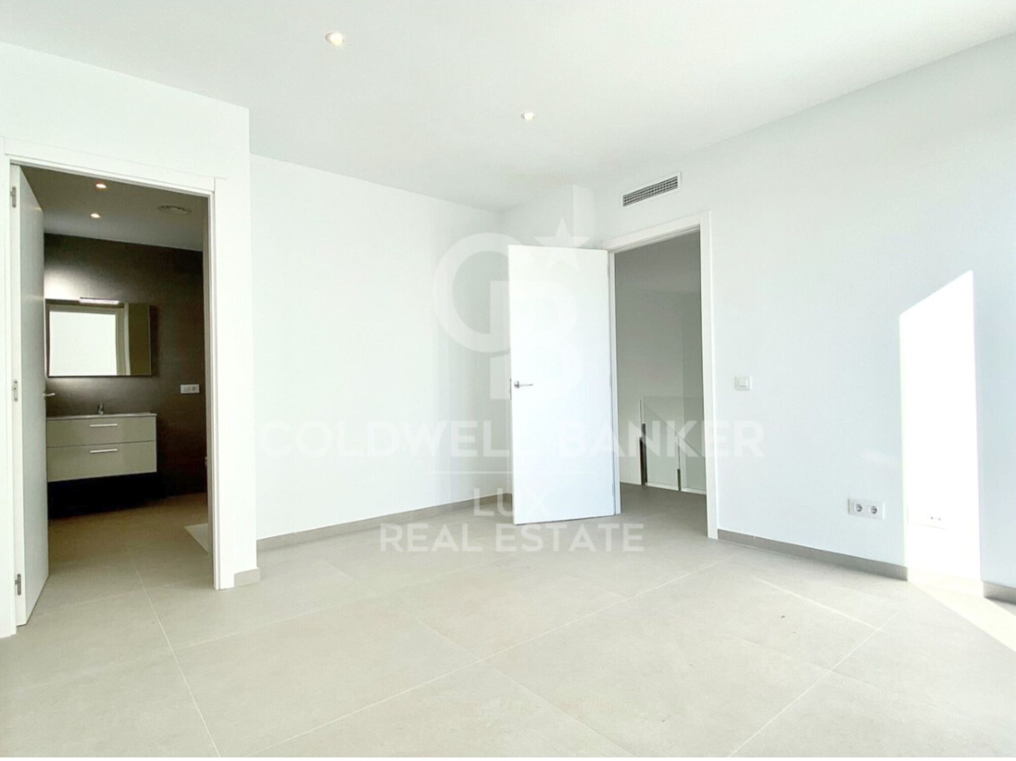 Semi-detached house in Empuriabrava - New developments