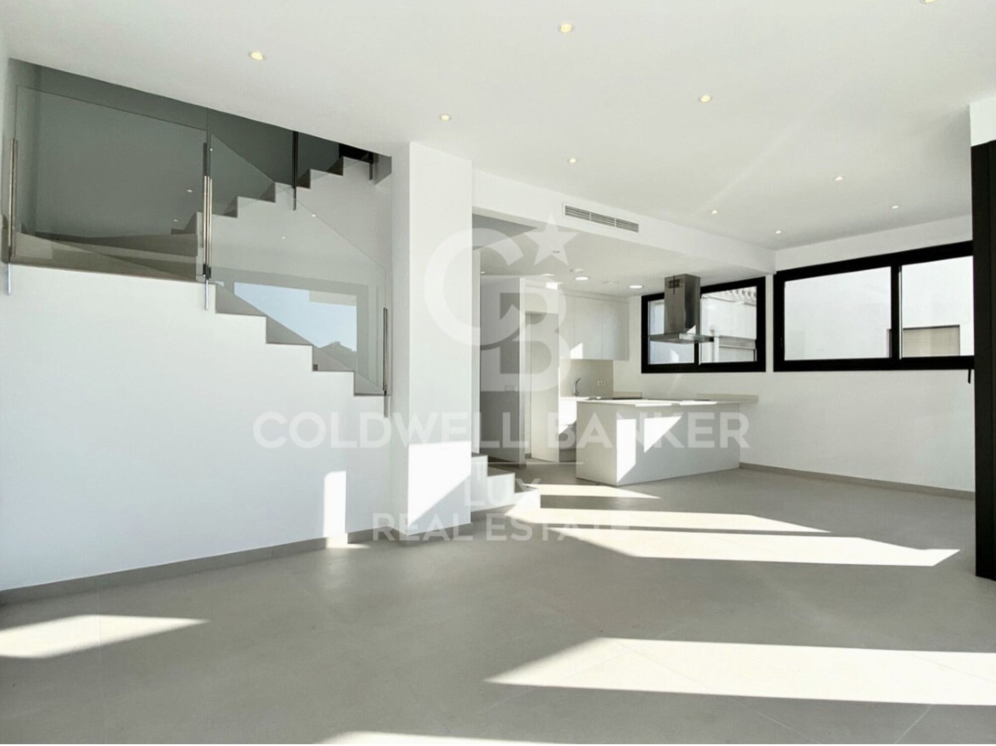 Maison avec piscine à Empuriabrava, Nouvelle construction