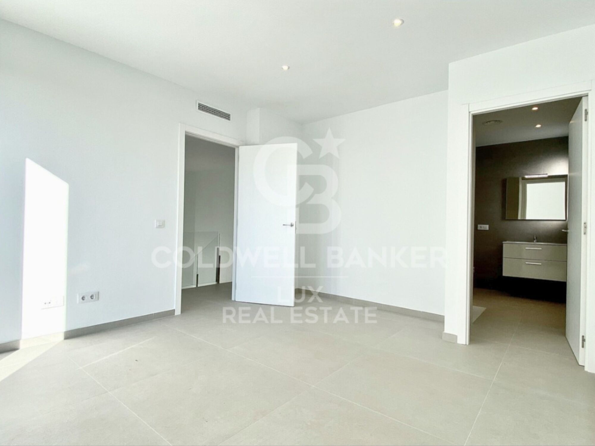 Maison avec piscine à Empuriabrava, Nouvelle construction