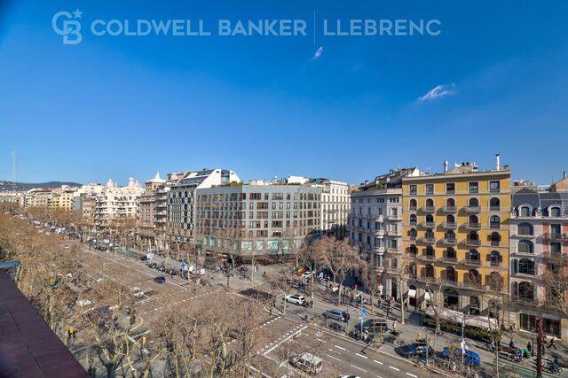 Elegant and spacious office for rent in the heart of Paseo de Gracia, premium business area