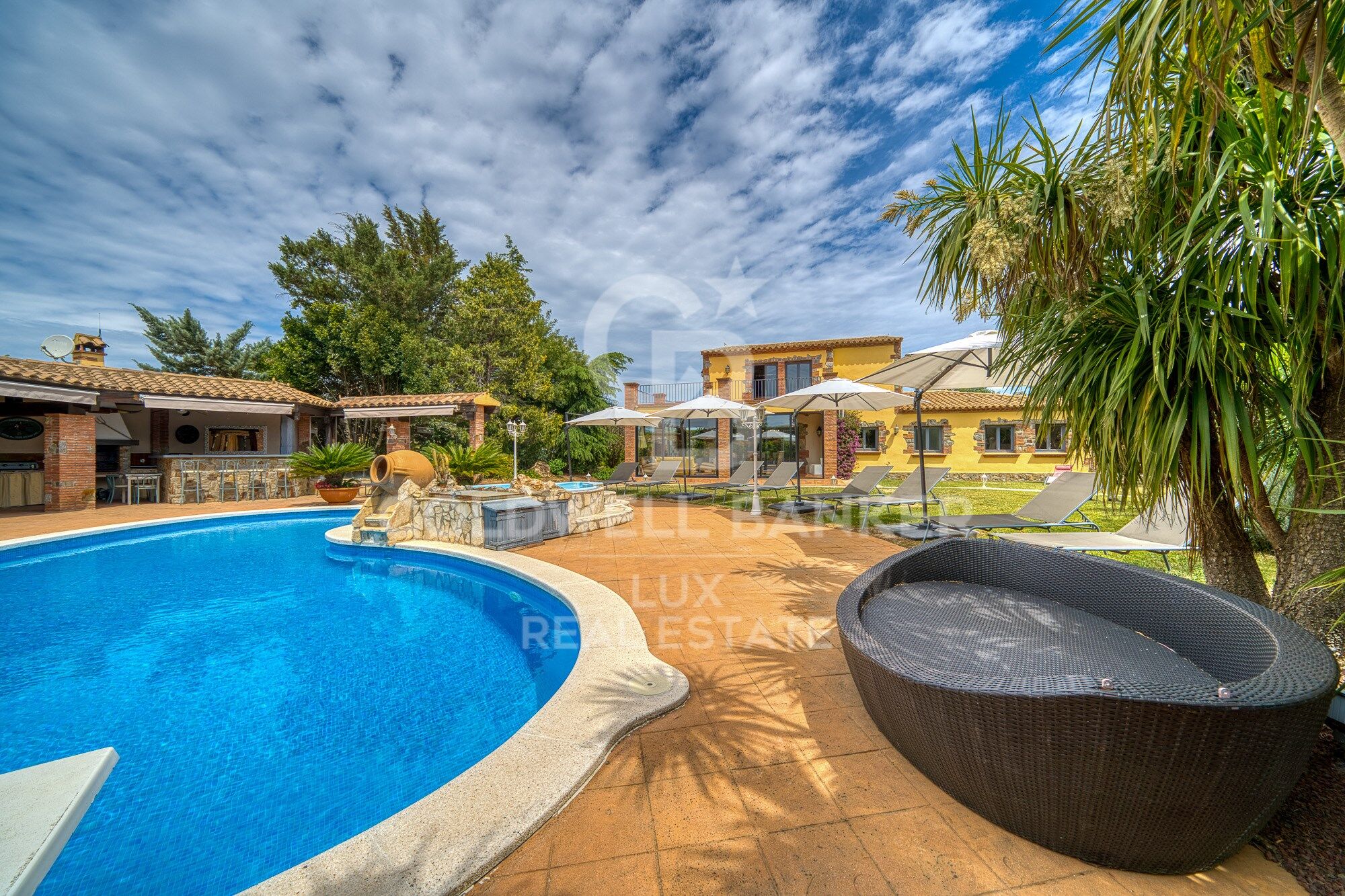 High standing villa with tourist licence in the Golf de Peralada