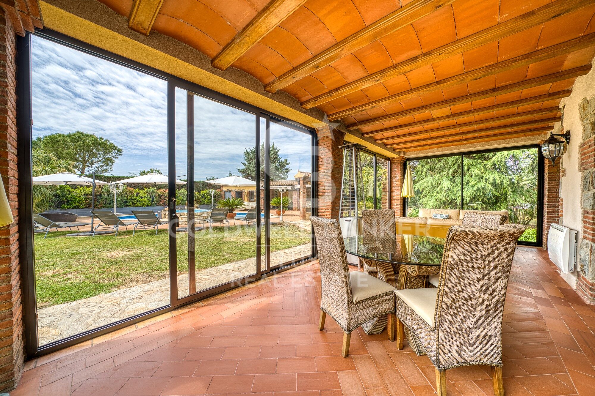 High standing villa with tourist licence in the Golf de Peralada