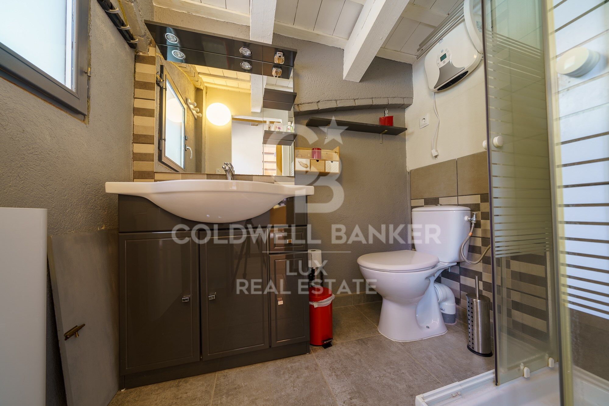 High standing villa with tourist licence in the Golf de Peralada