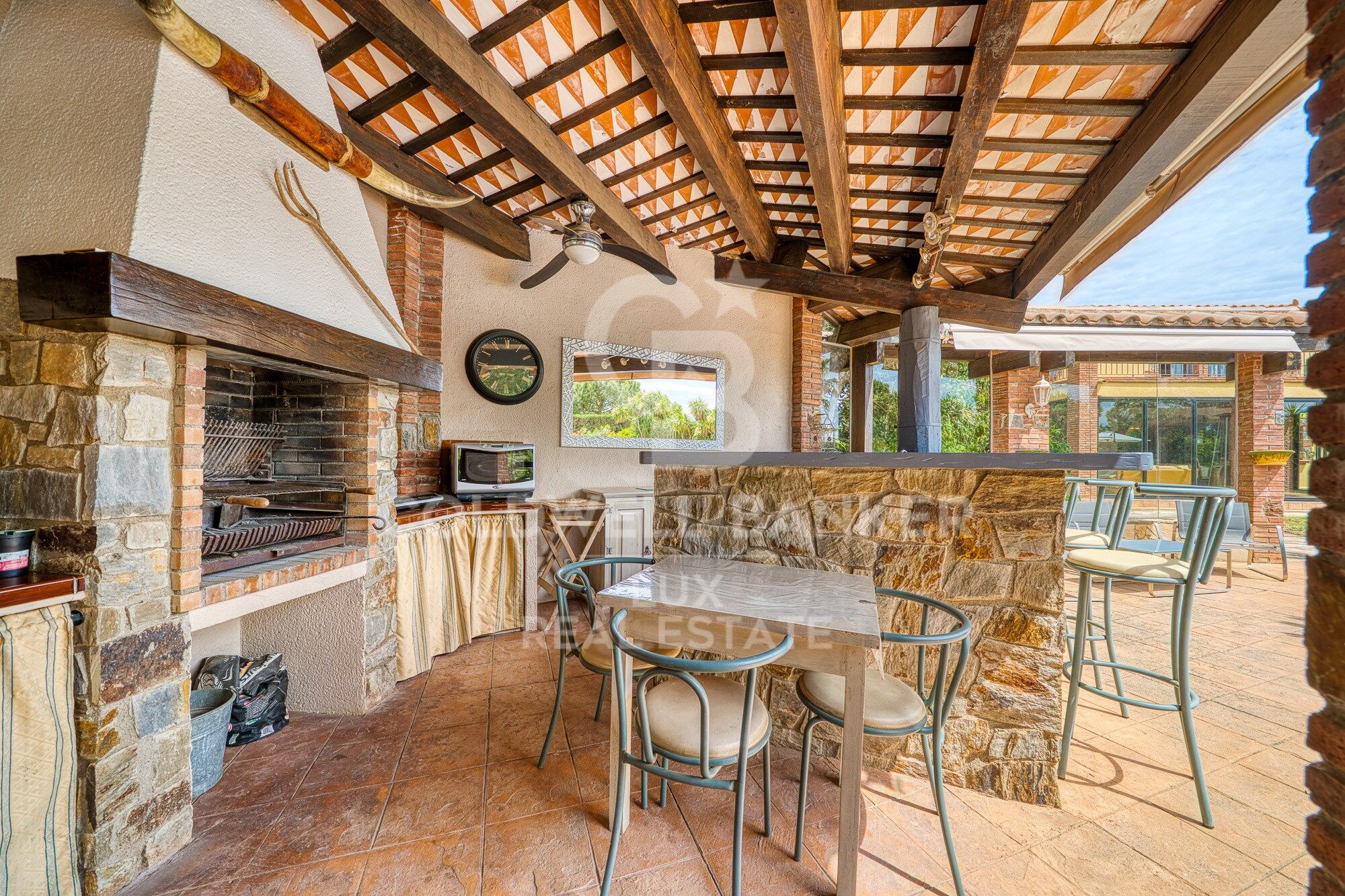 High standing villa with tourist licence in the Golf de Peralada
