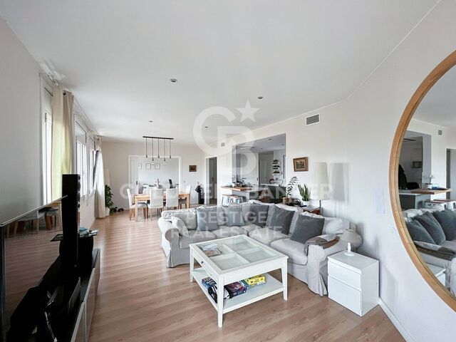 Prestigious flat for temporary rent with views in Rambla Cataluña