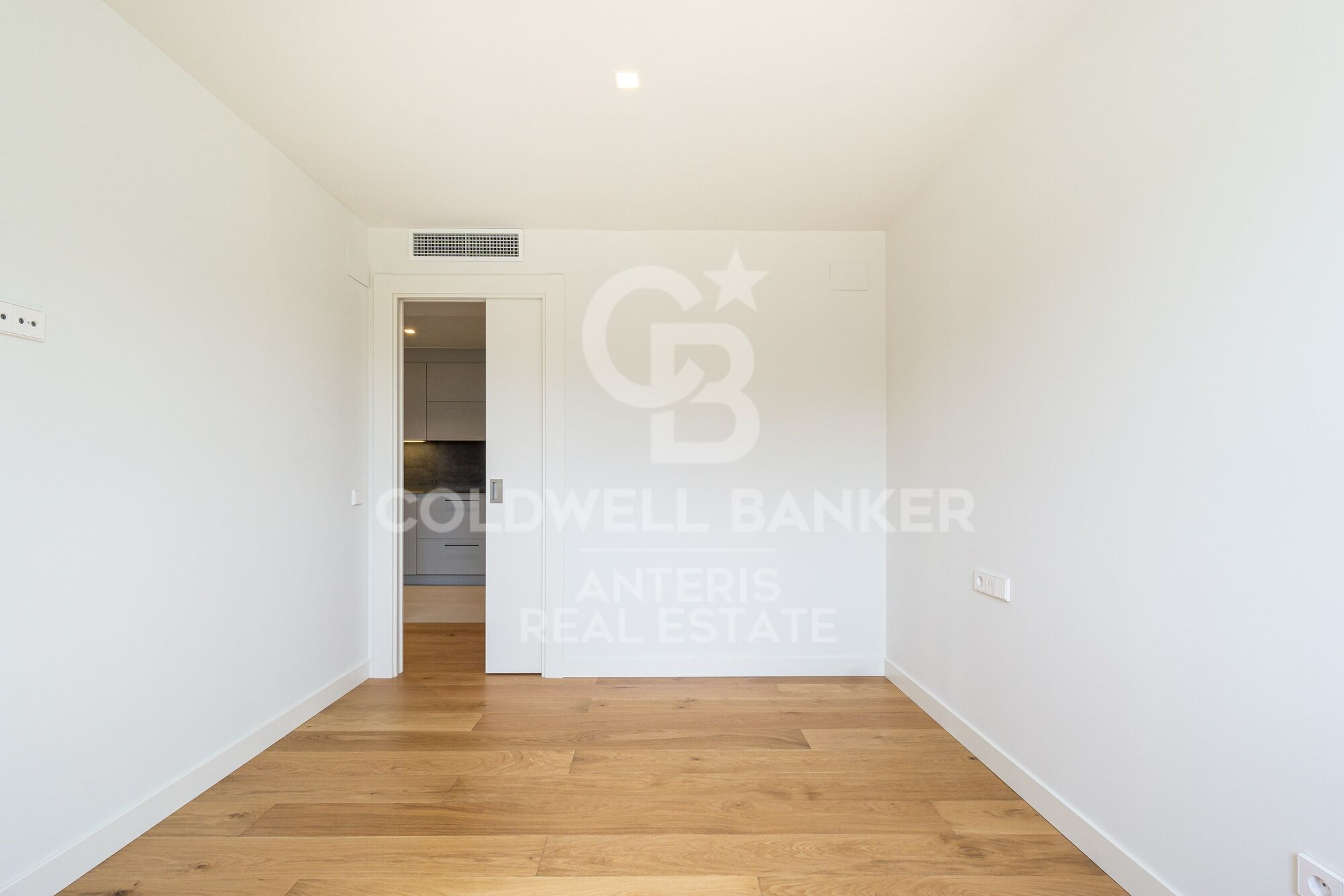 Promoción de pisos exclusivos con ubicación excepcional