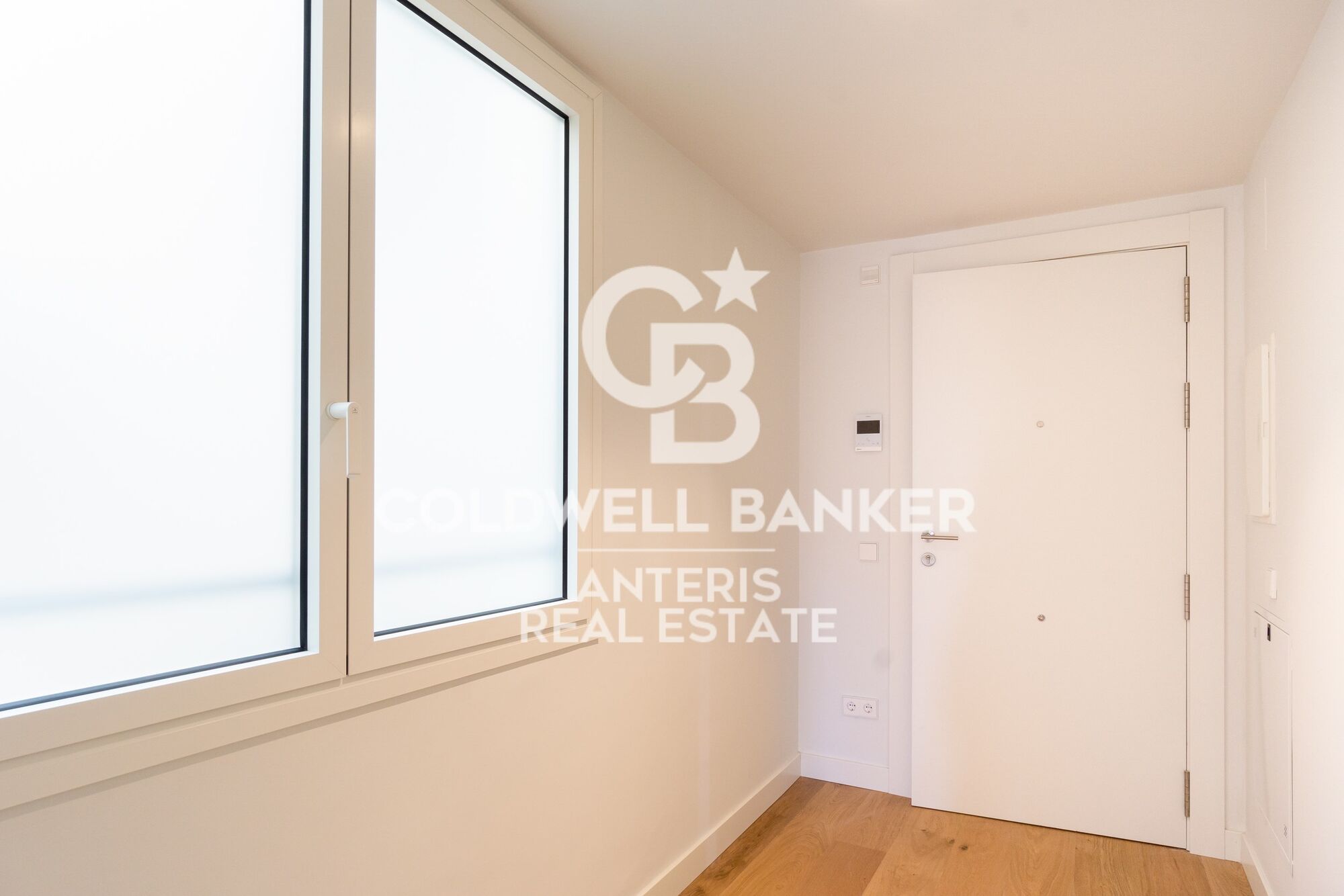 Promoción de pisos exclusivos con ubicación excepcional