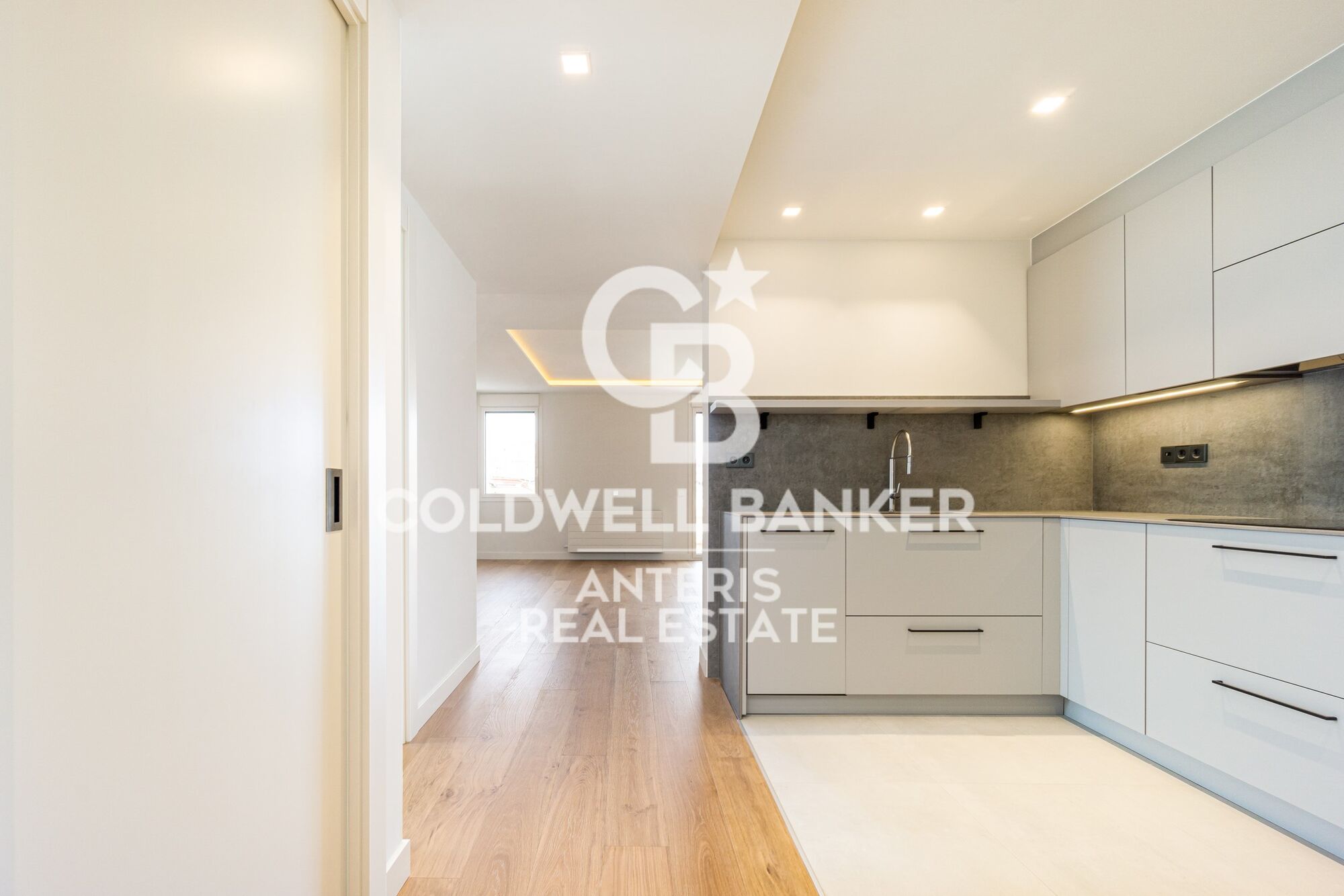 Promoción de pisos exclusivos con ubicación excepcional