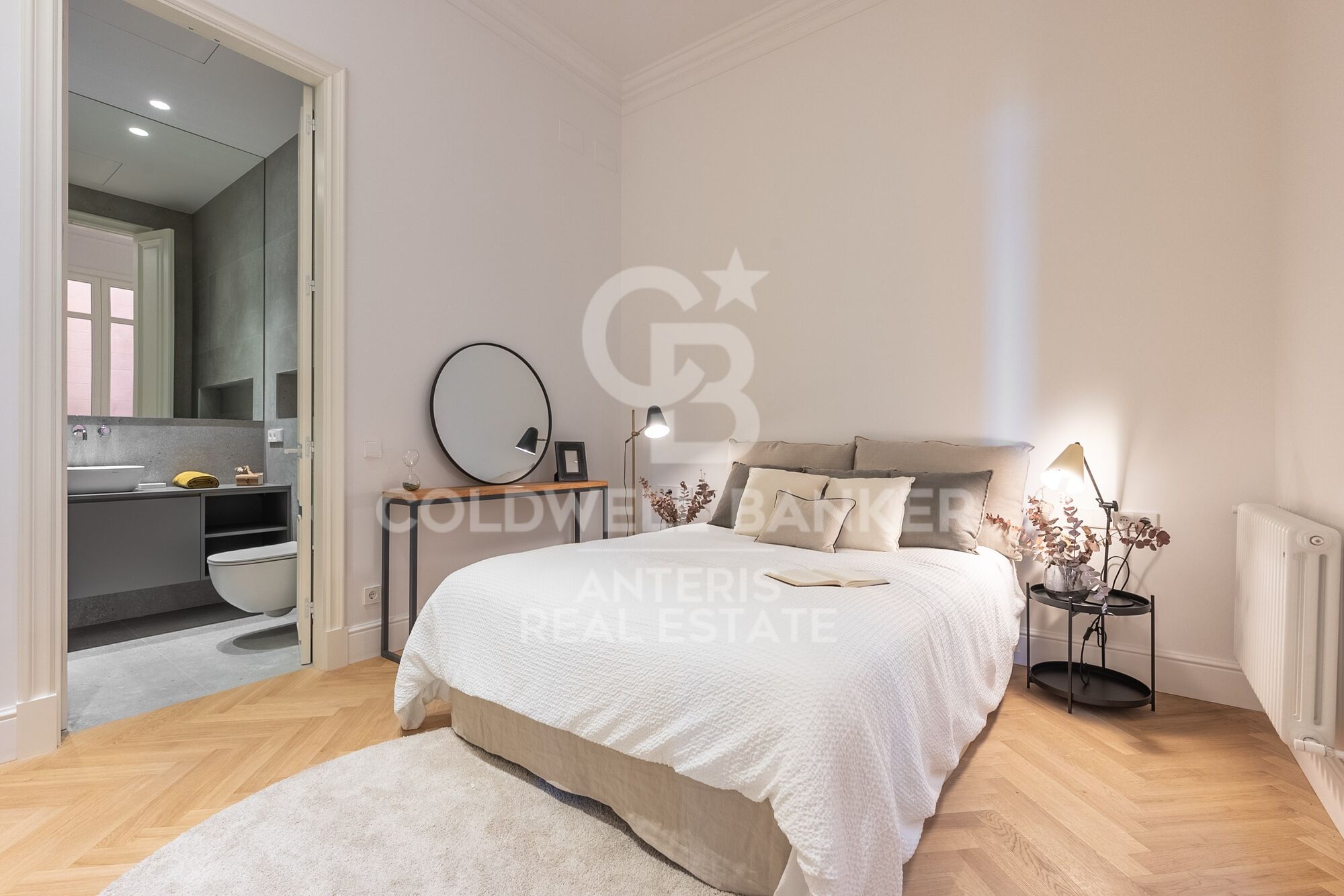Promotion of luxury apartments in La Rambla