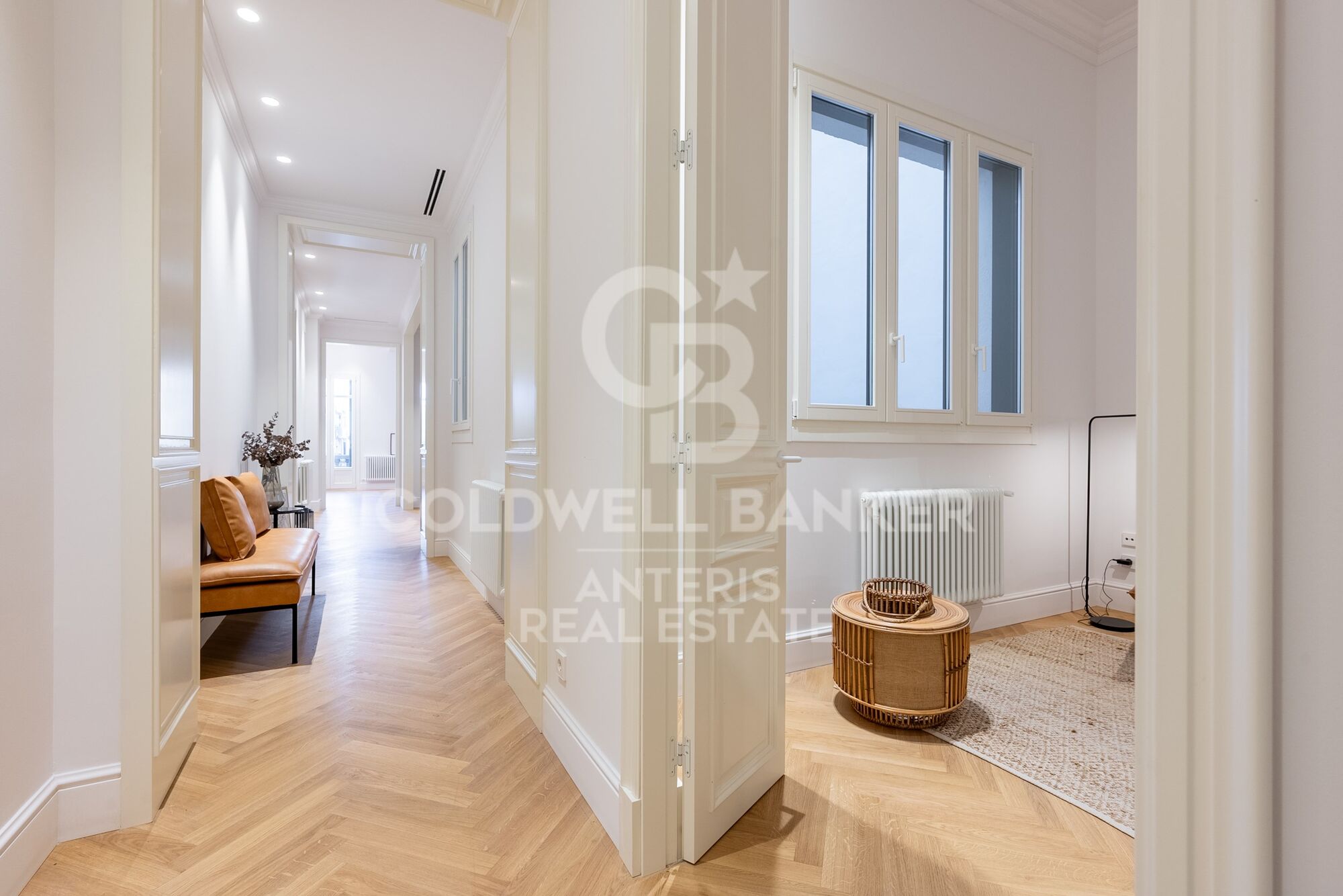 Promotion of luxury apartments in La Rambla