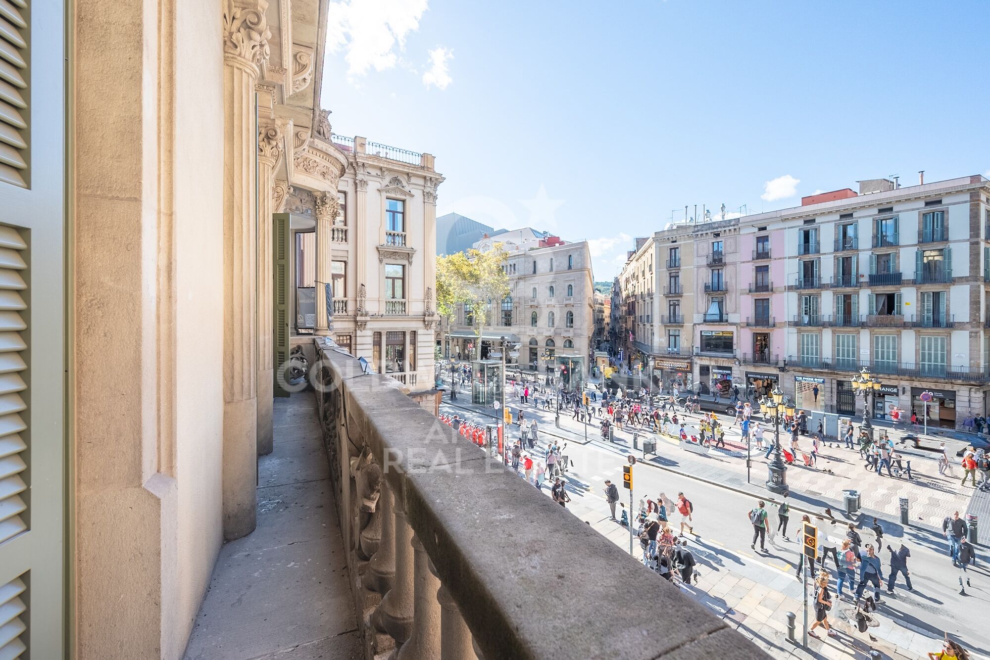 Promotion of luxury apartments in La Rambla