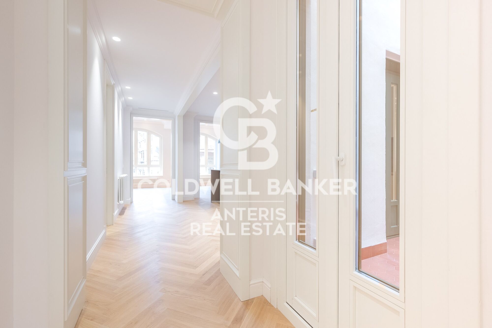 Promoción de pisos de alto standing en la rambla