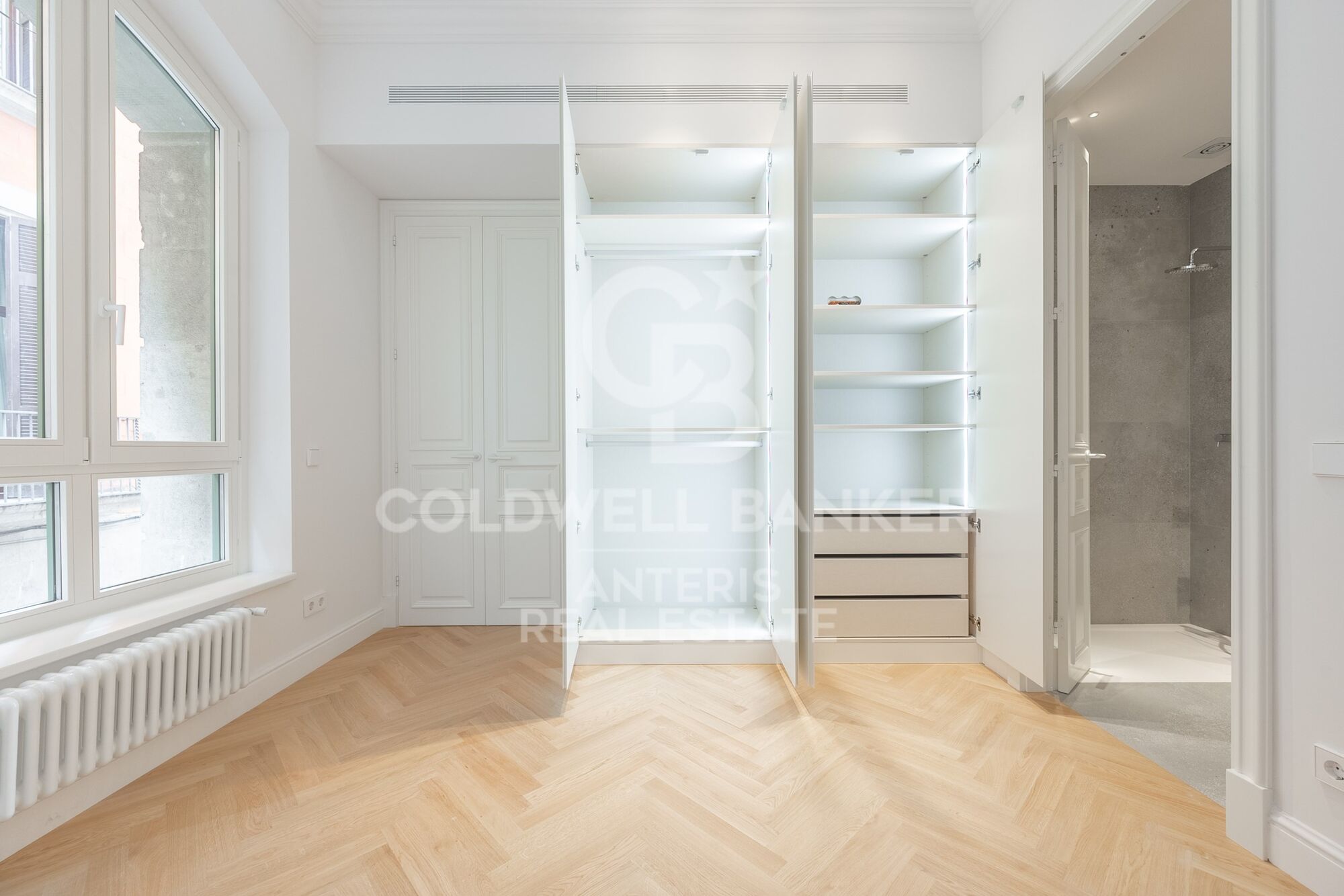 Promoción de pisos de alto standing en la rambla