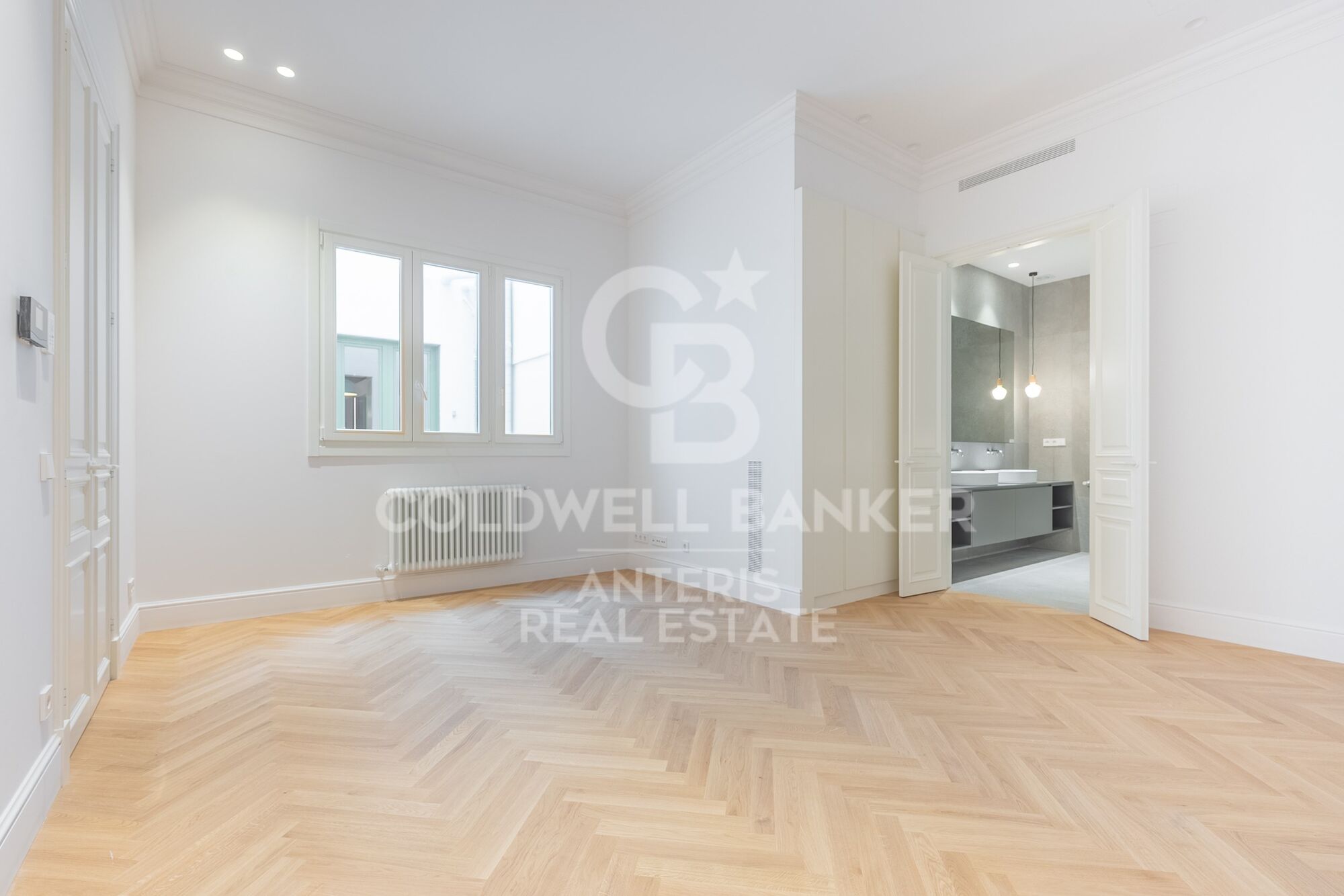 Promoción de pisos de alto standing en la rambla