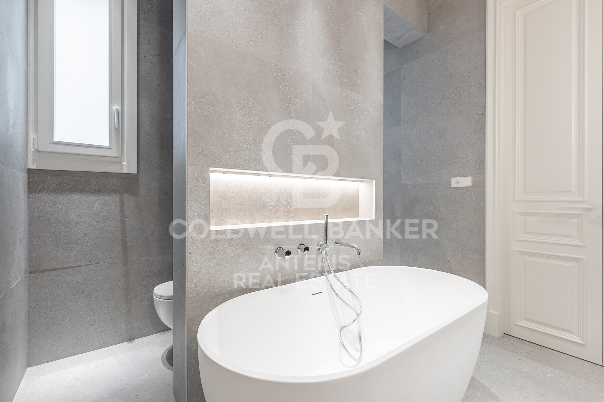 Promoción de pisos de alto standing en la rambla