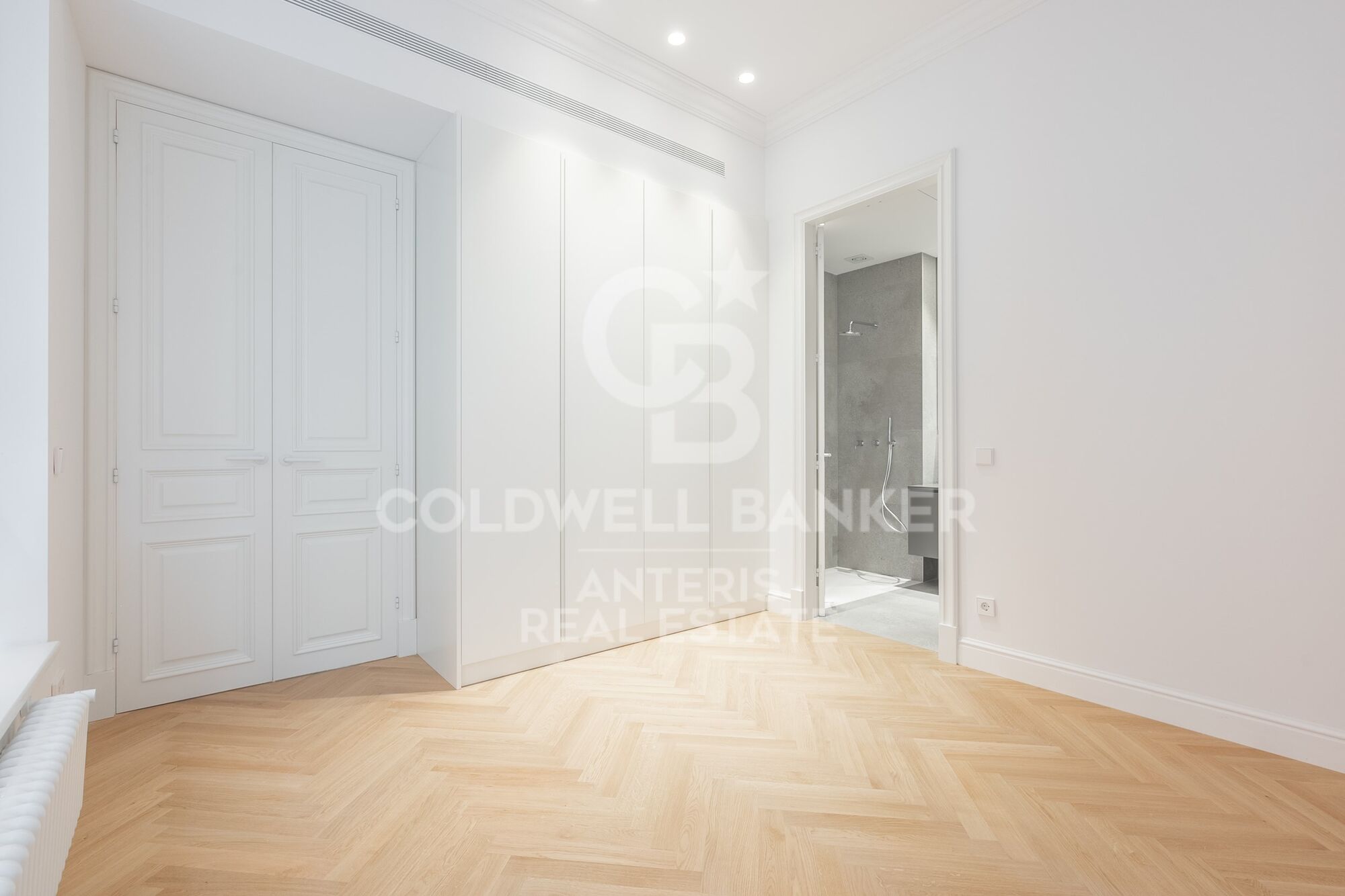 Promoción de pisos de alto standing en la rambla