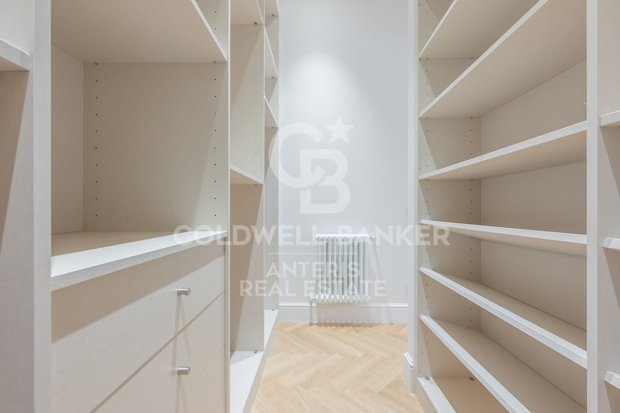 Promoción de pisos de alto standing en la rambla