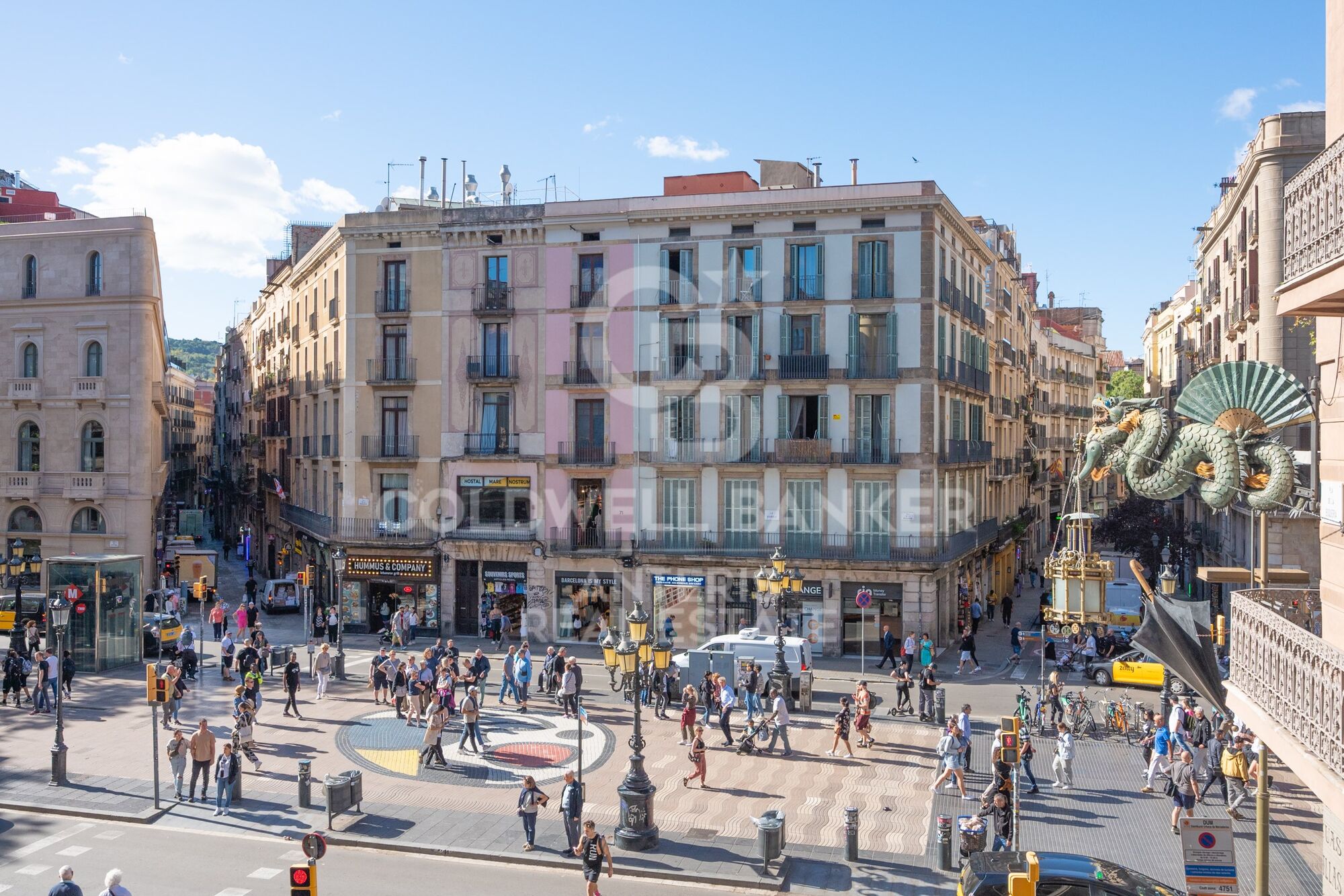 Promoción de pisos de alto standing en la rambla