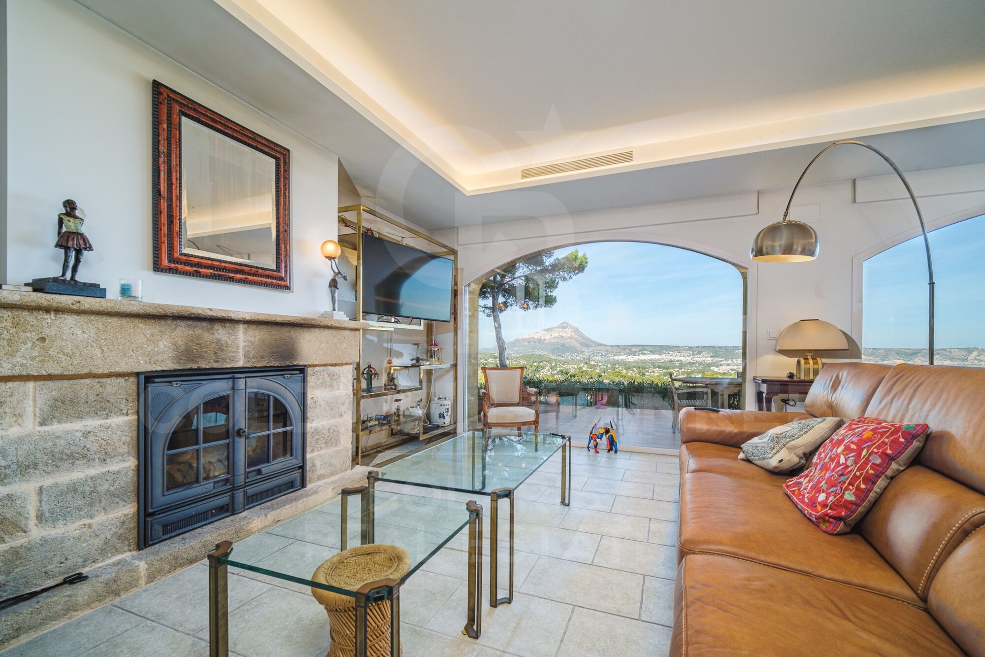 Magnificent Villa with Sea Views in an exclusive area of Jávea