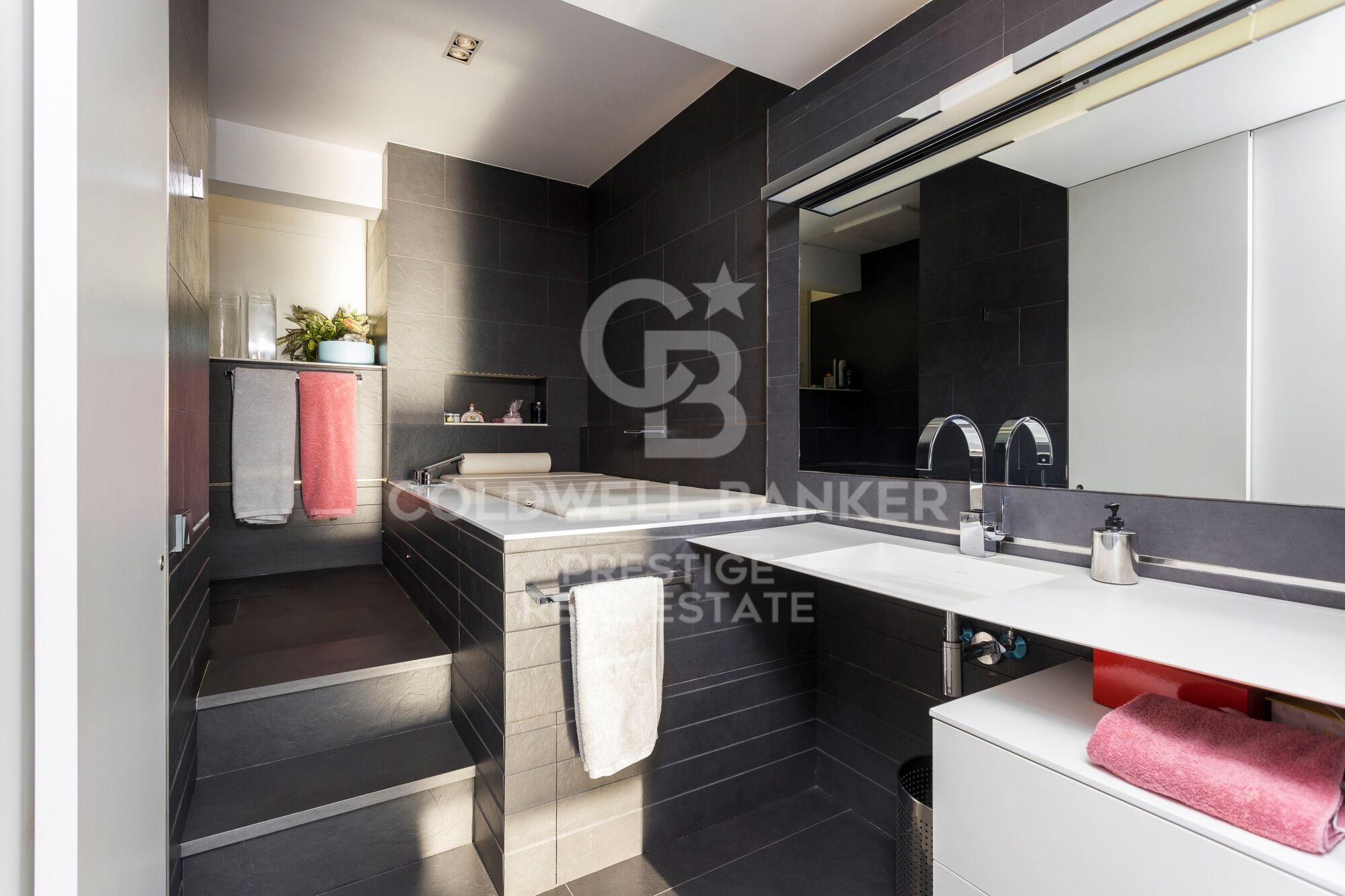 Luxury penthouse for sale near Turo Park