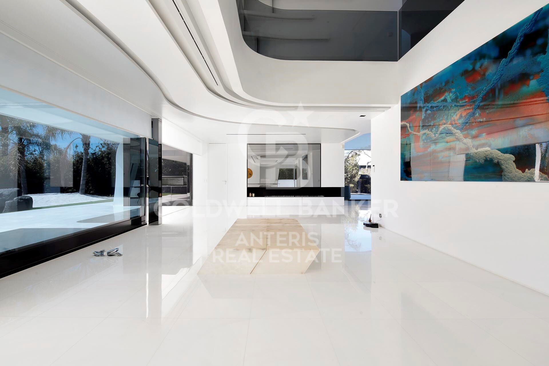 Luxurious Beachfront Oasis: A Spectacular Architectural Marvel in Gava Mar