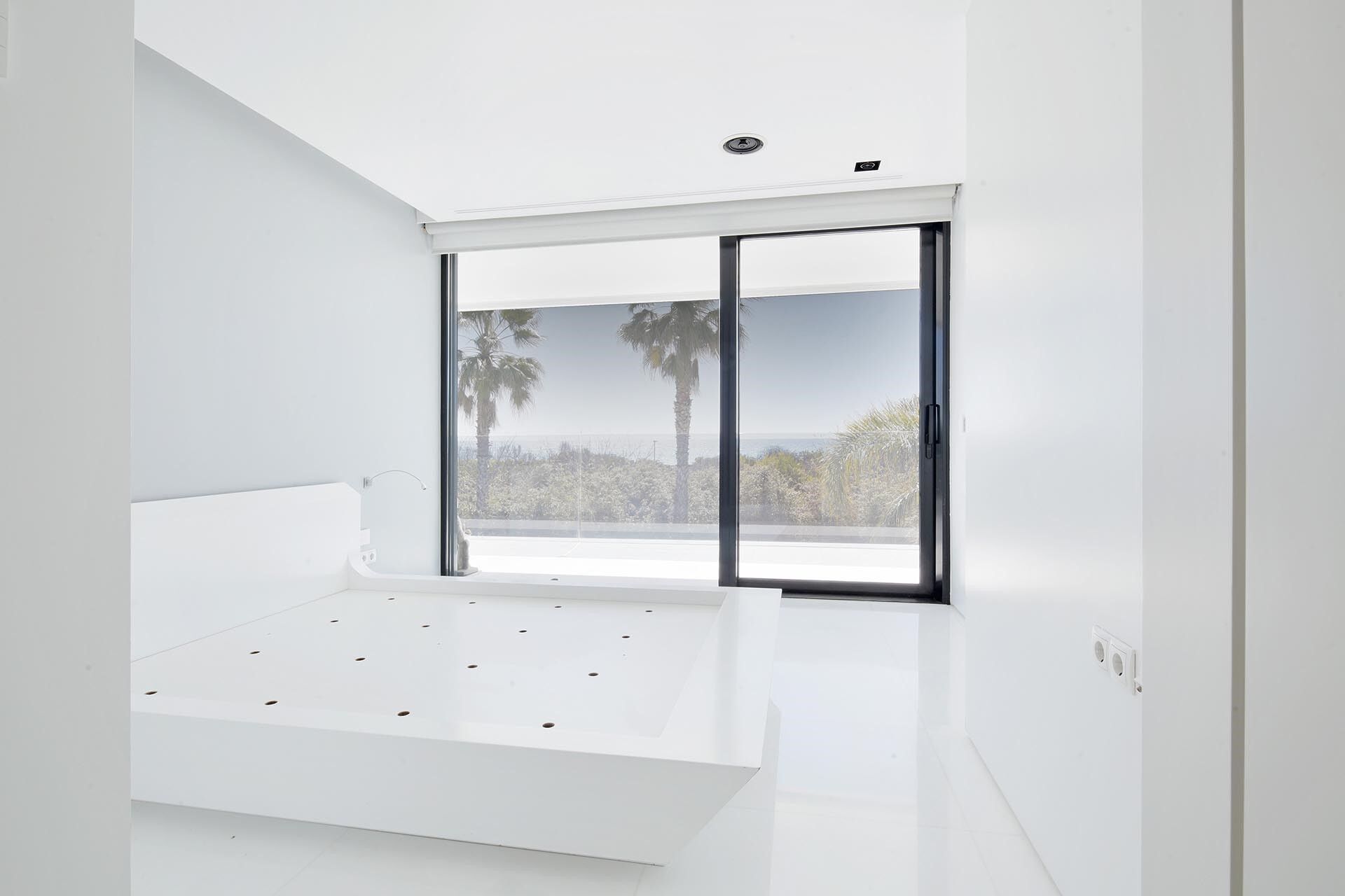 Luxurious Beachfront Oasis: A Spectacular Architectural Marvel in Gava Mar