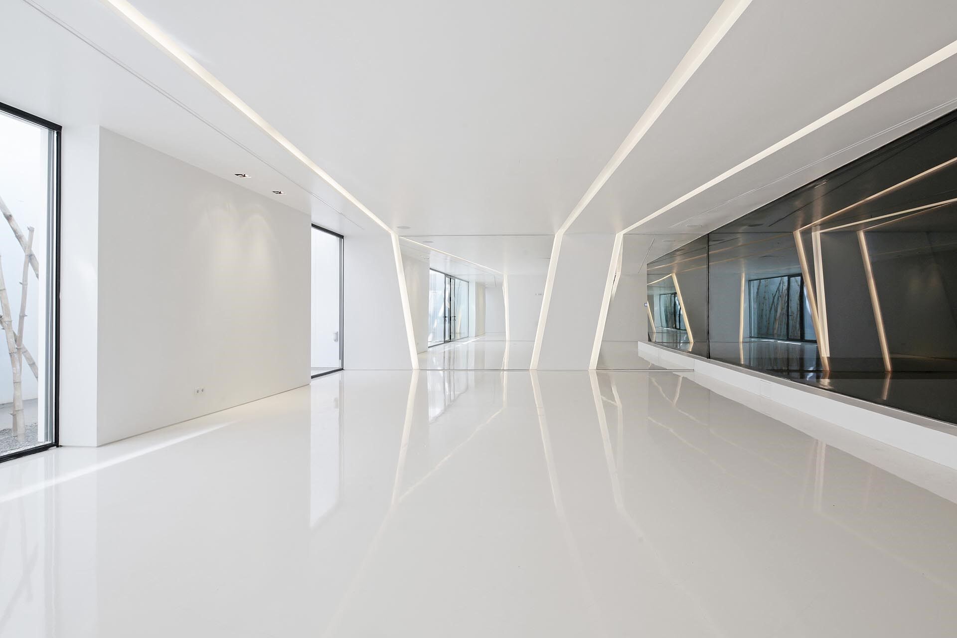 Luxurious Beachfront Oasis: A Spectacular Architectural Marvel in Gava Mar