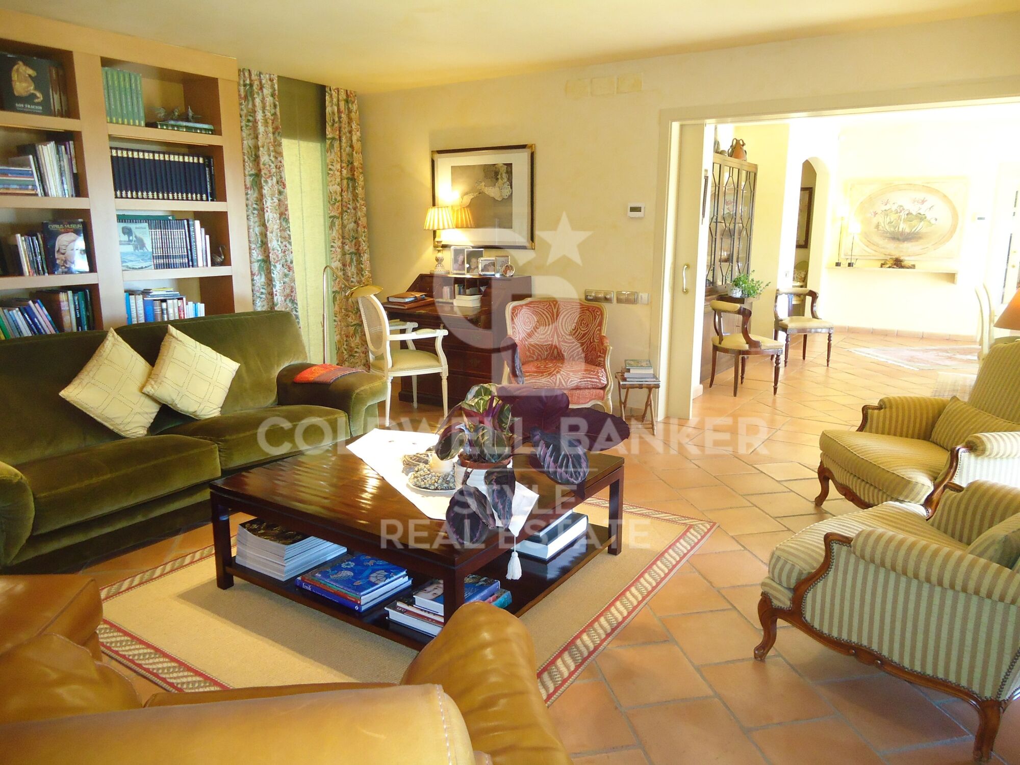 Magnificent property with excellent views