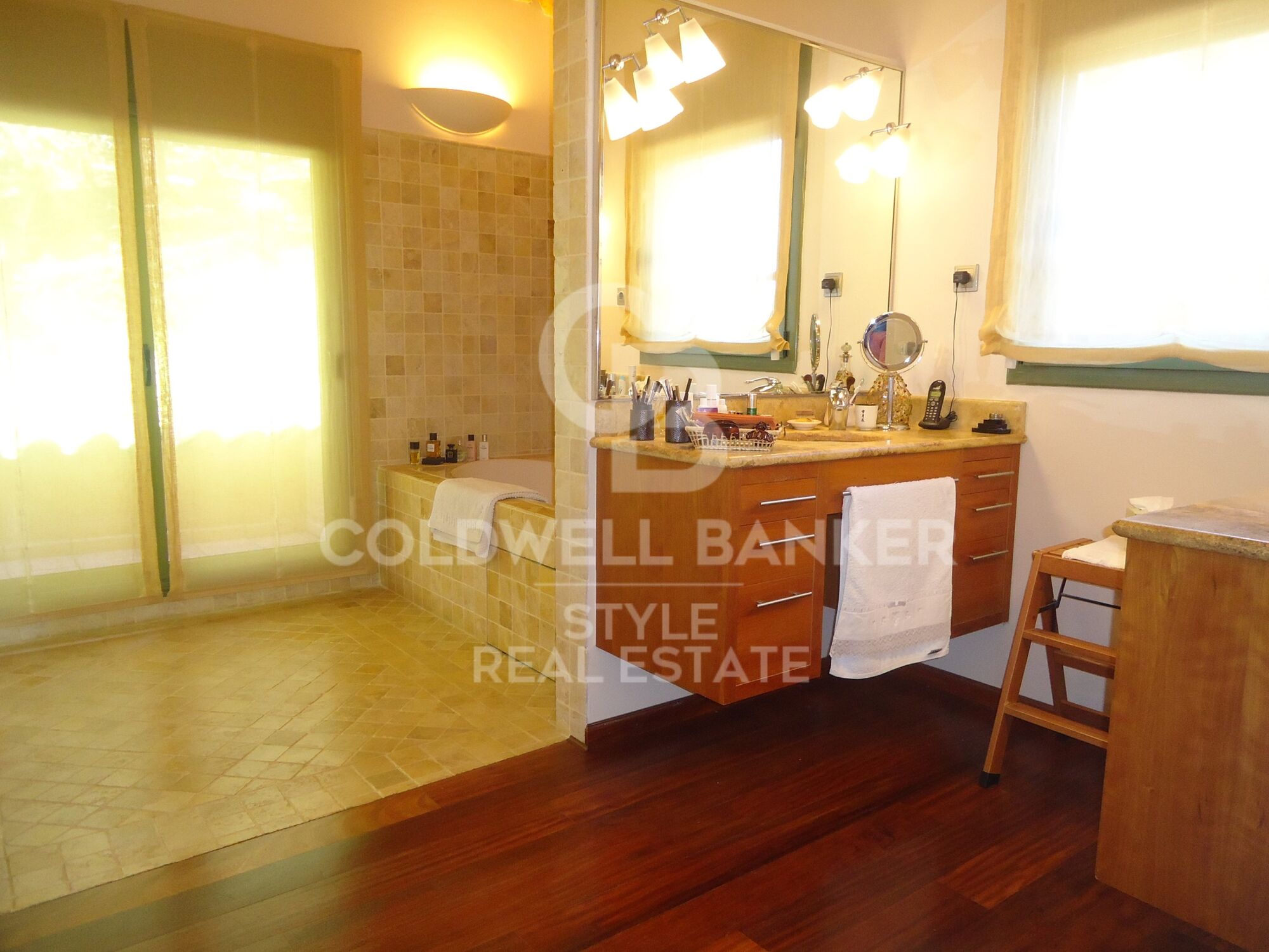 Magnificent property with excellent views