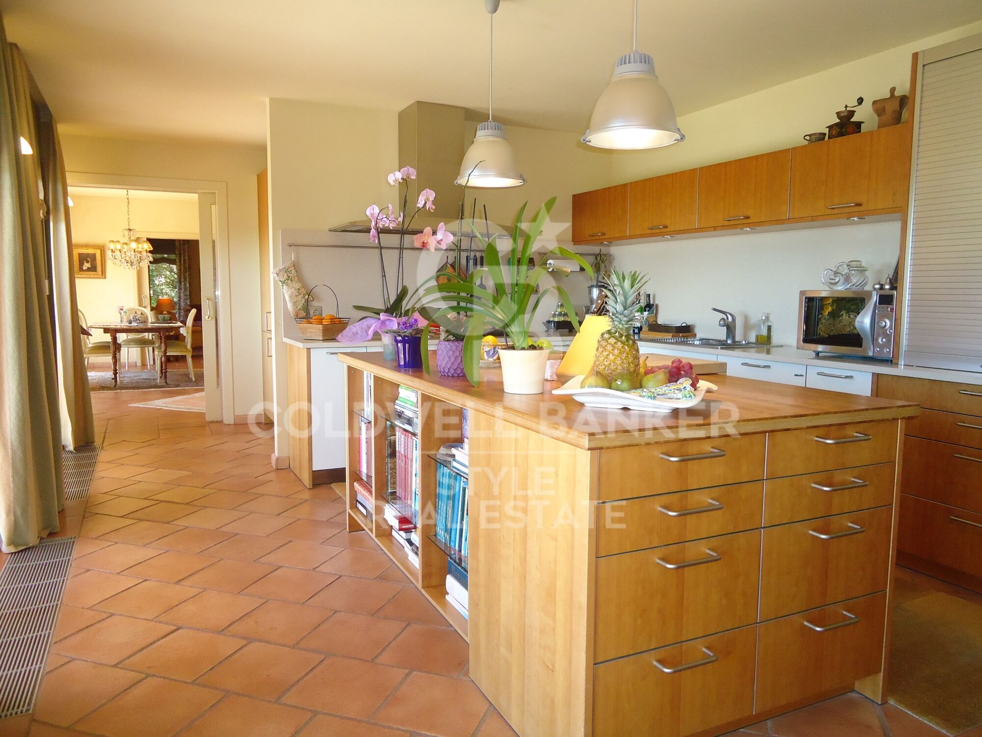 Magnificent property with excellent views