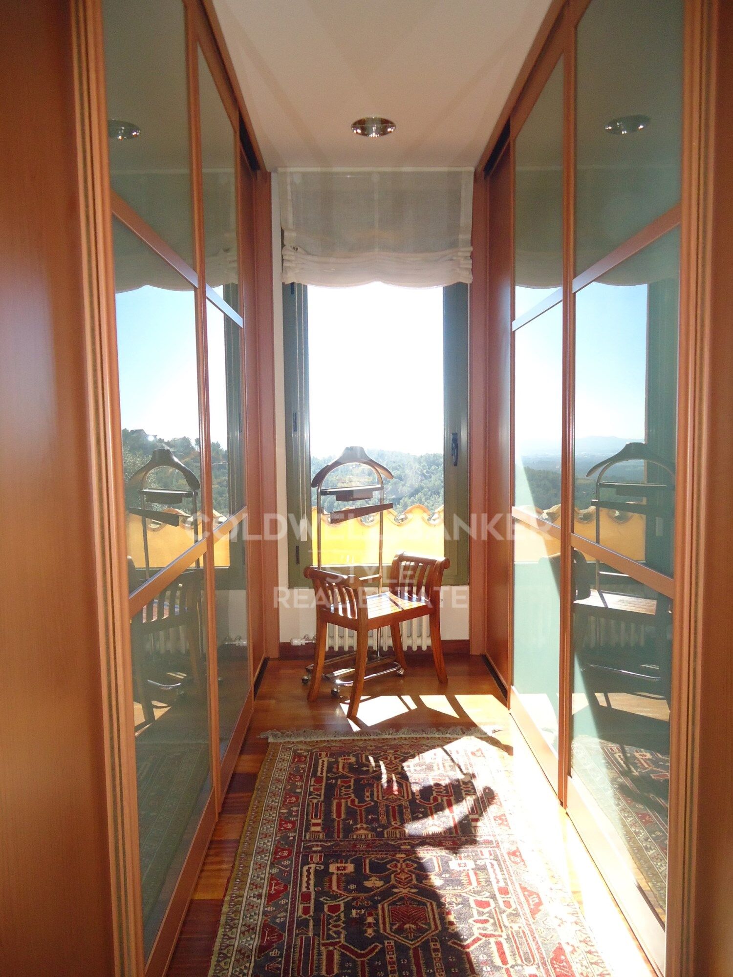 Magnificent property with excellent views