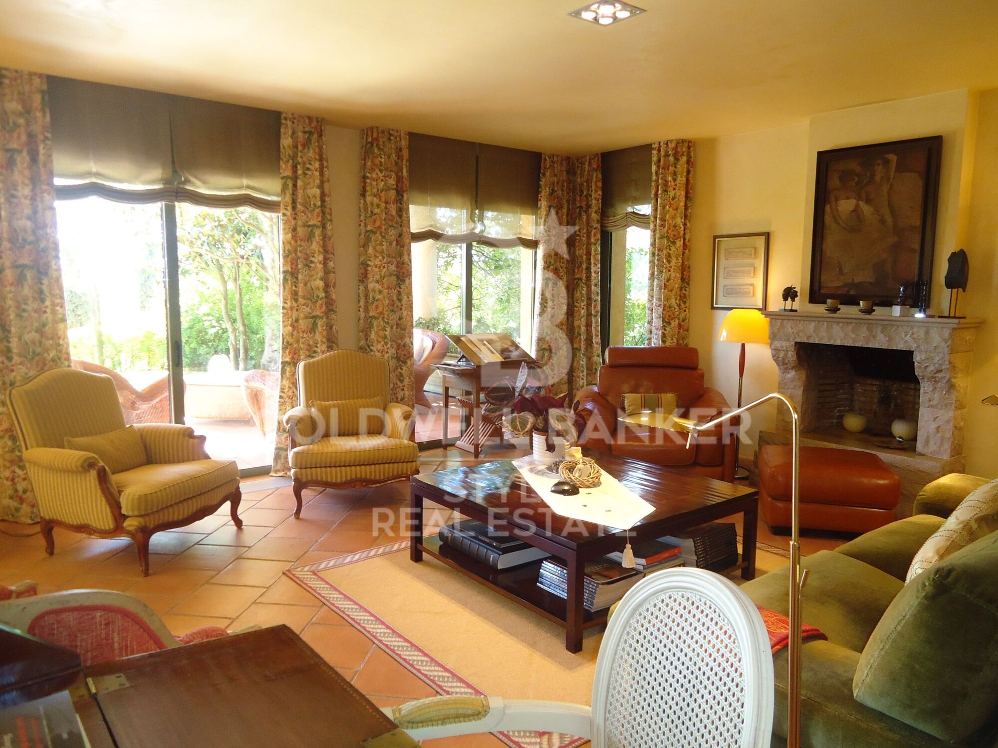 Magnificent property with excellent views