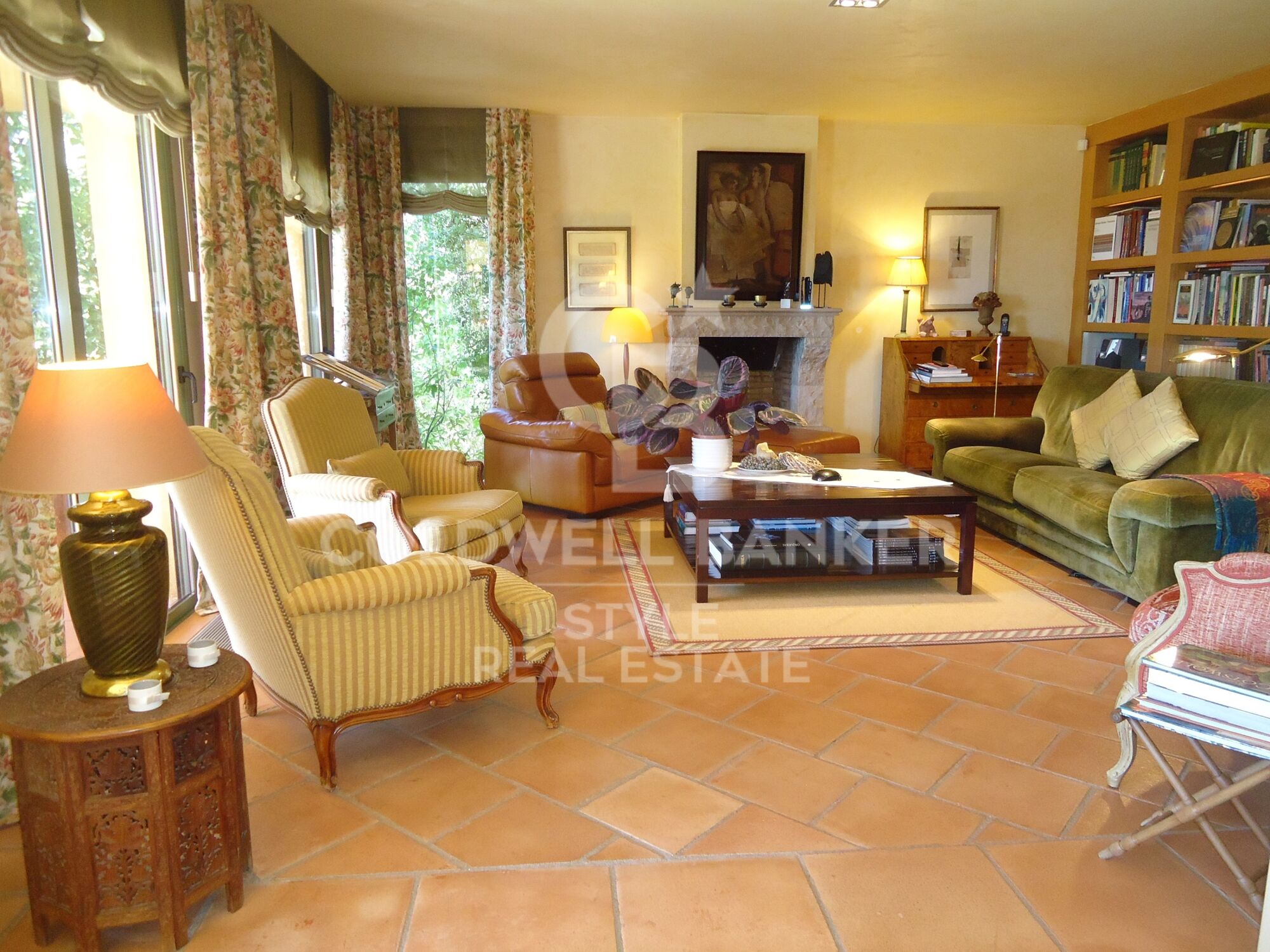 Magnificent property with excellent views