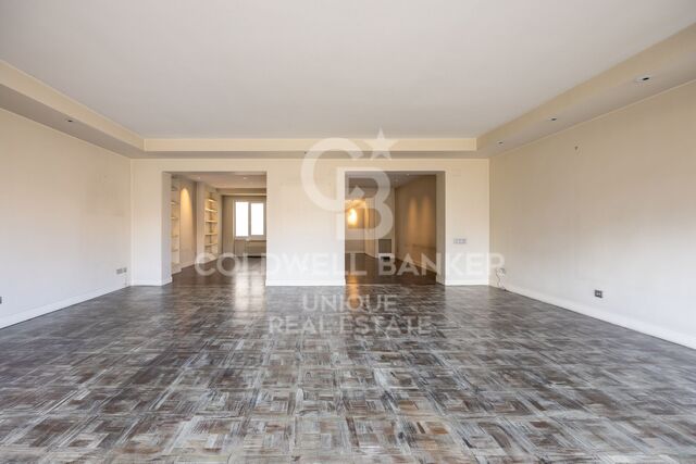 Exquisite luxury flat for sale in Serrano, in the heart of the Barrio de Salamanca, Madrid.