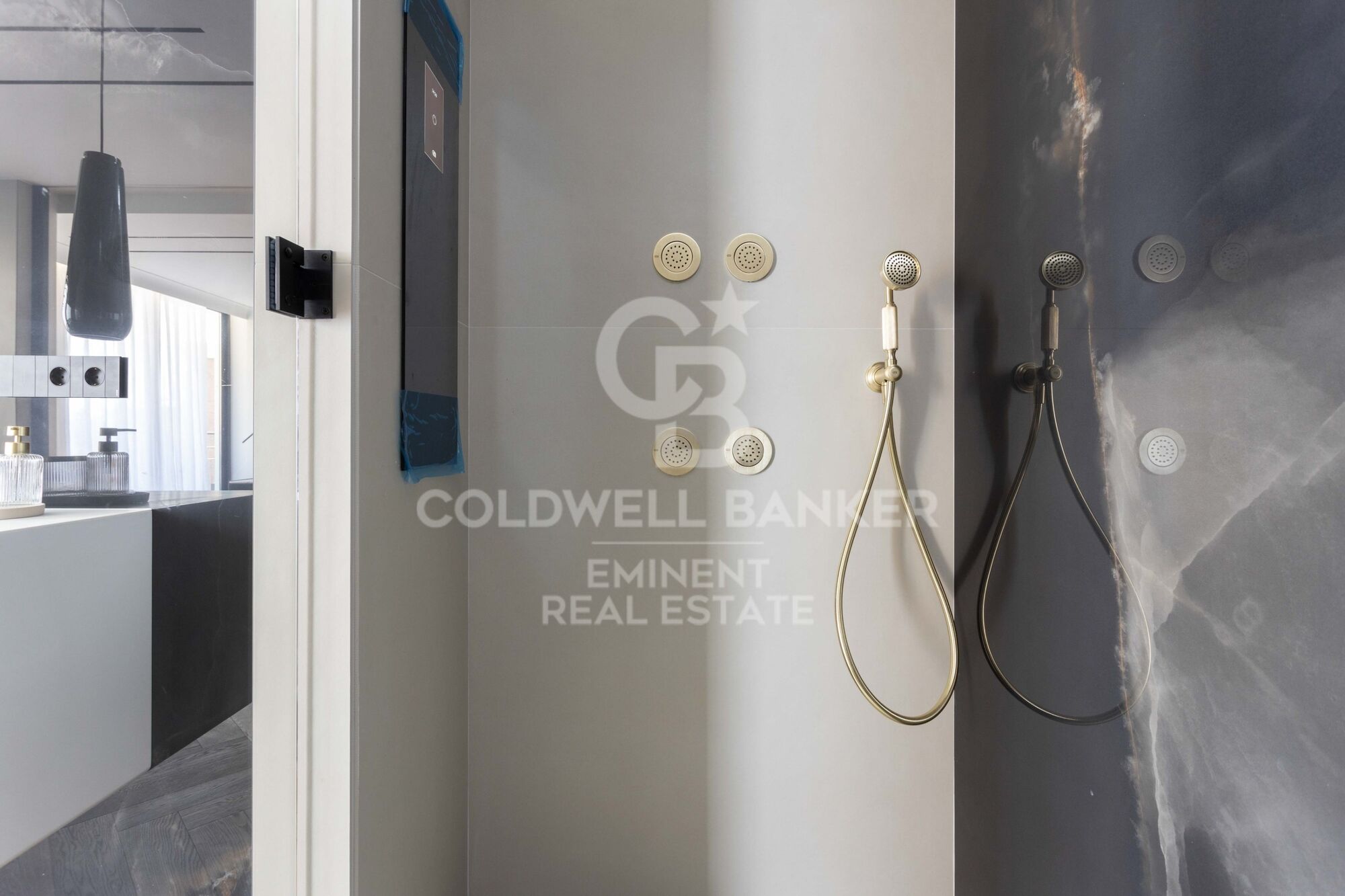 MAGNIFICENT APARTMENT ON VIA AUGUSTA - GANDUXER.