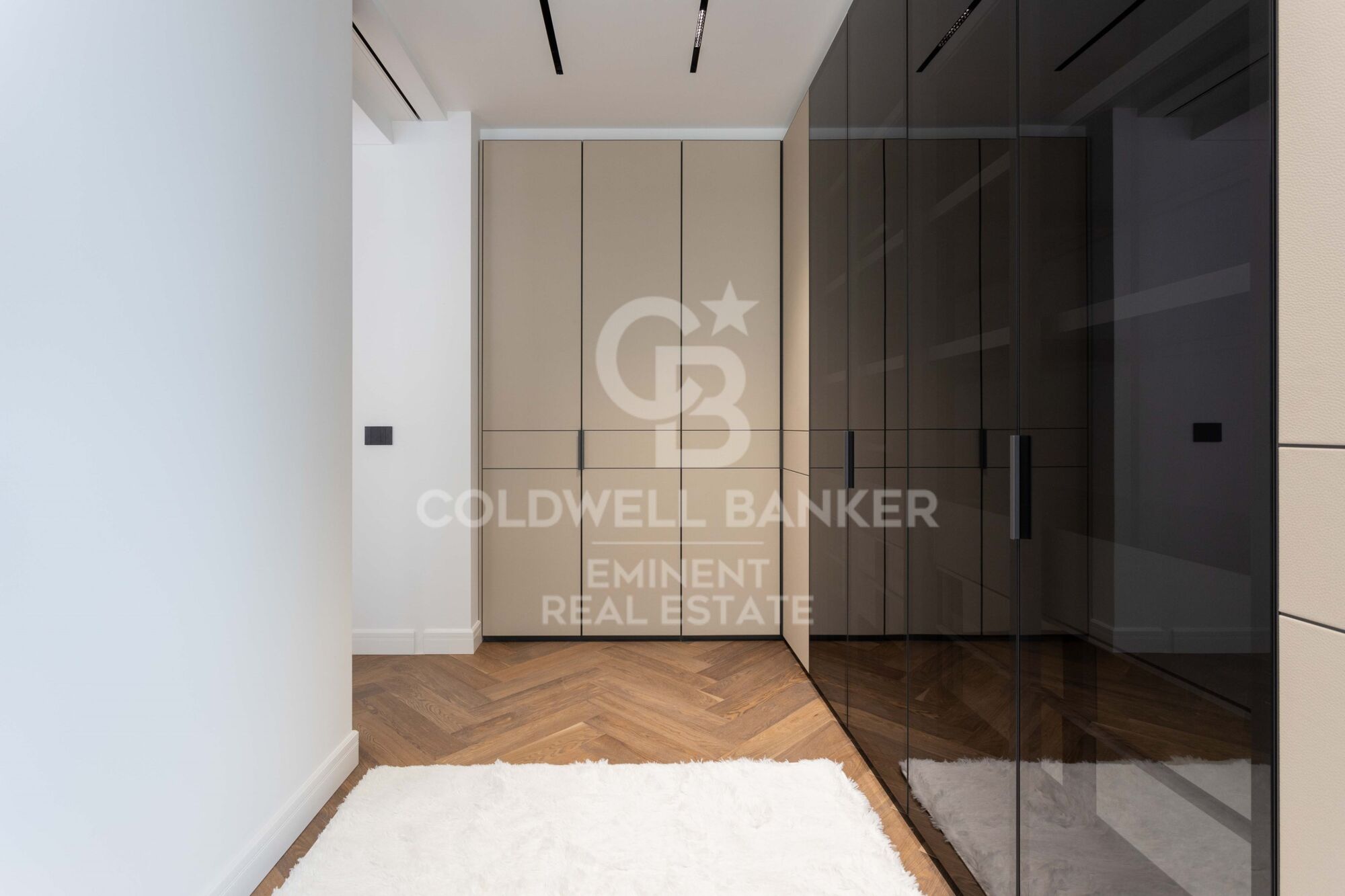 MAGNIFIQUE APPARTEMENT SUR VIA AUGUSTA - GANDUXER.