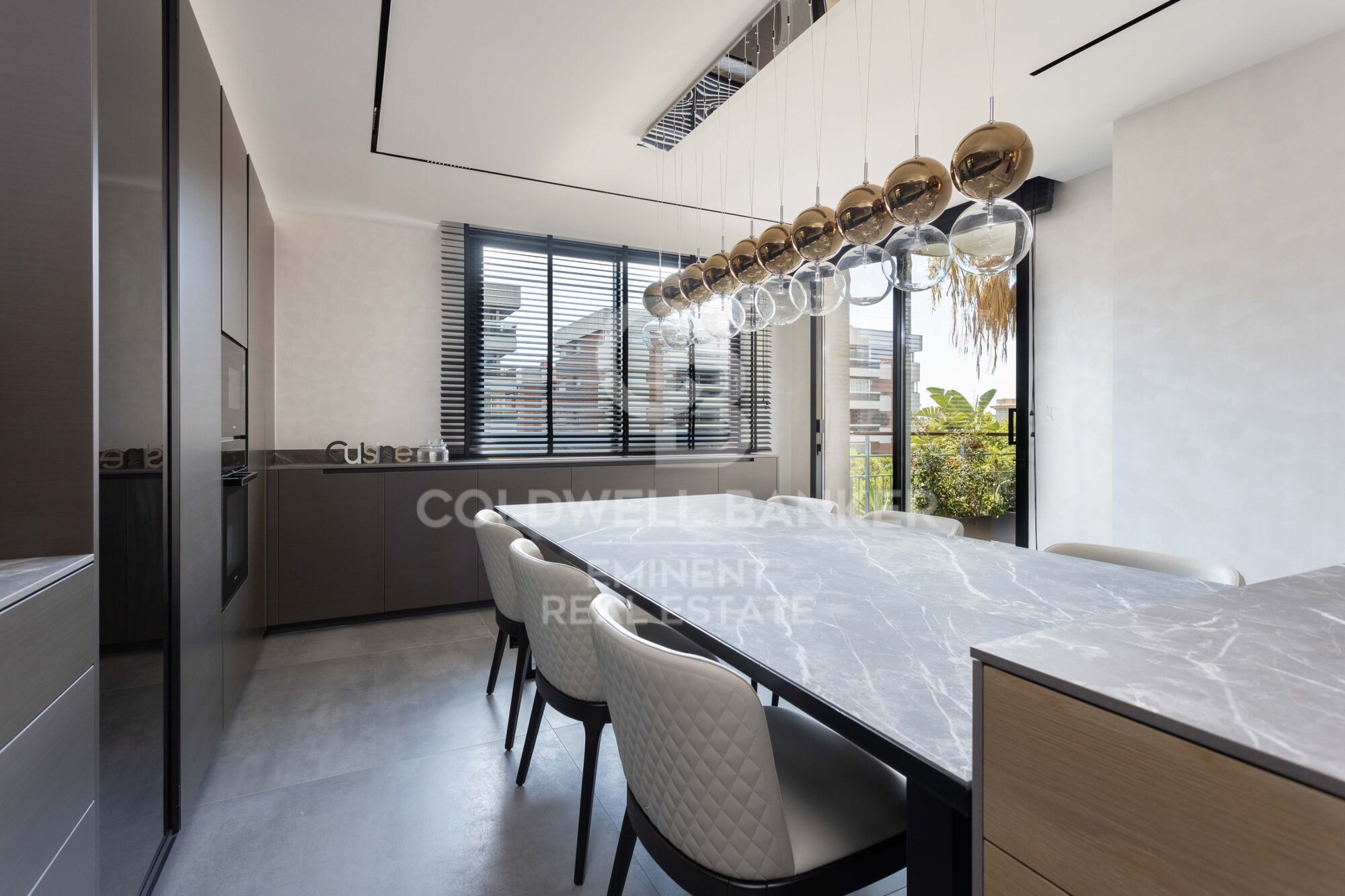 MAGNIFIQUE APPARTEMENT SUR VIA AUGUSTA - GANDUXER.