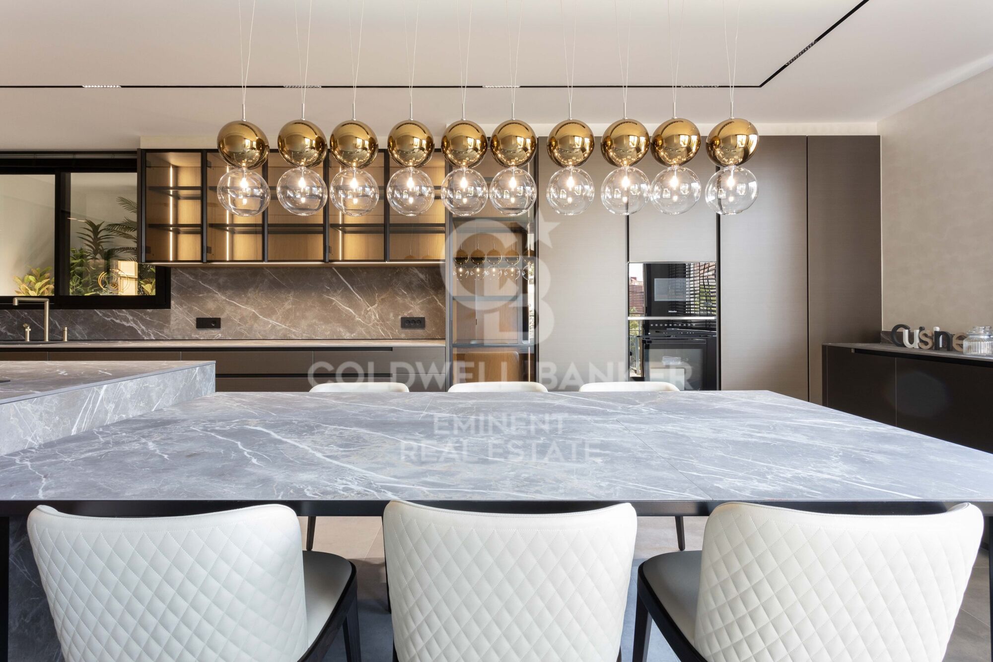 MAGNIFIQUE APPARTEMENT SUR VIA AUGUSTA - GANDUXER.