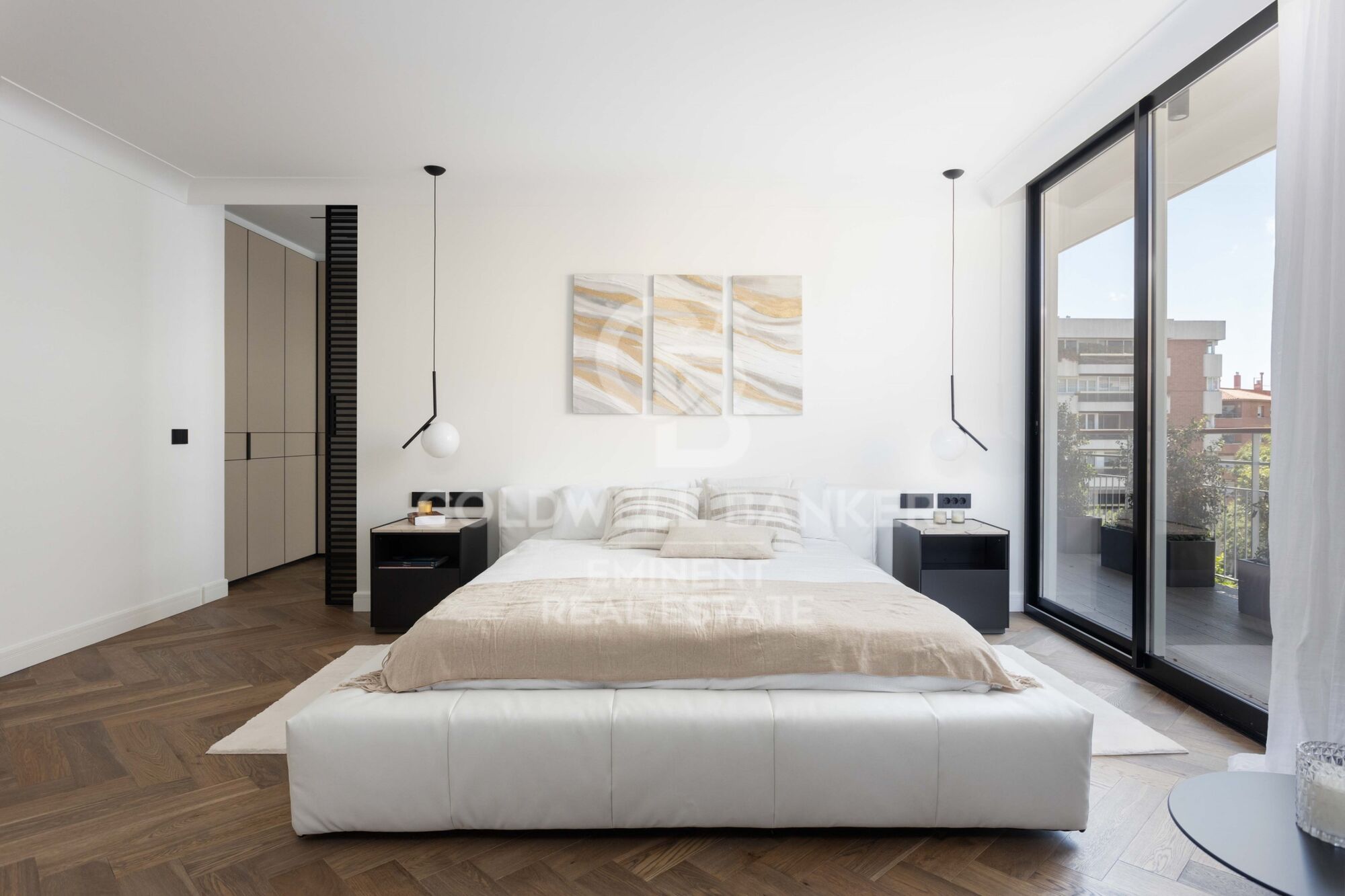 MAGNIFIQUE APPARTEMENT SUR VIA AUGUSTA - GANDUXER.