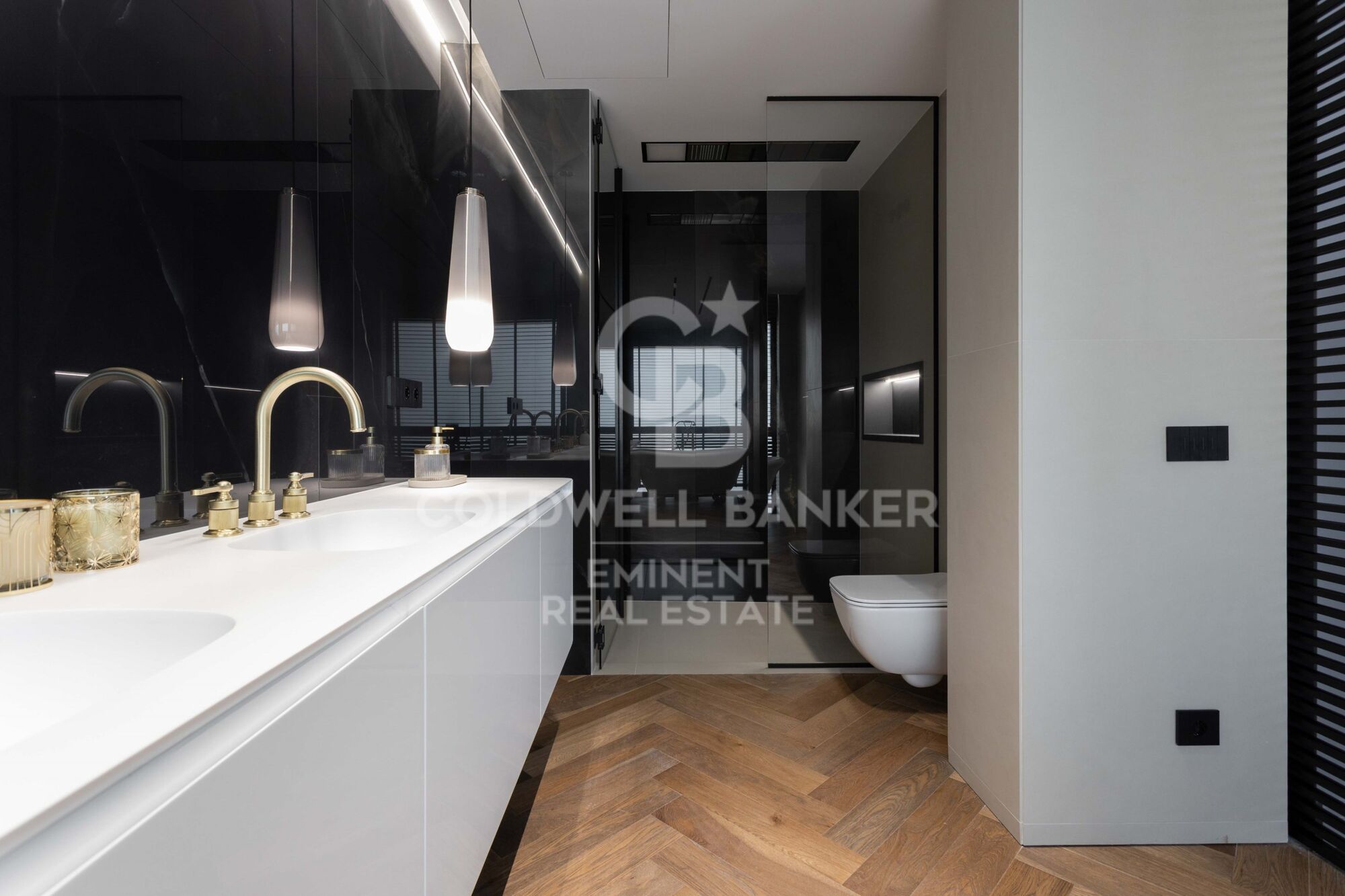 MAGNIFIQUE APPARTEMENT SUR VIA AUGUSTA - GANDUXER.