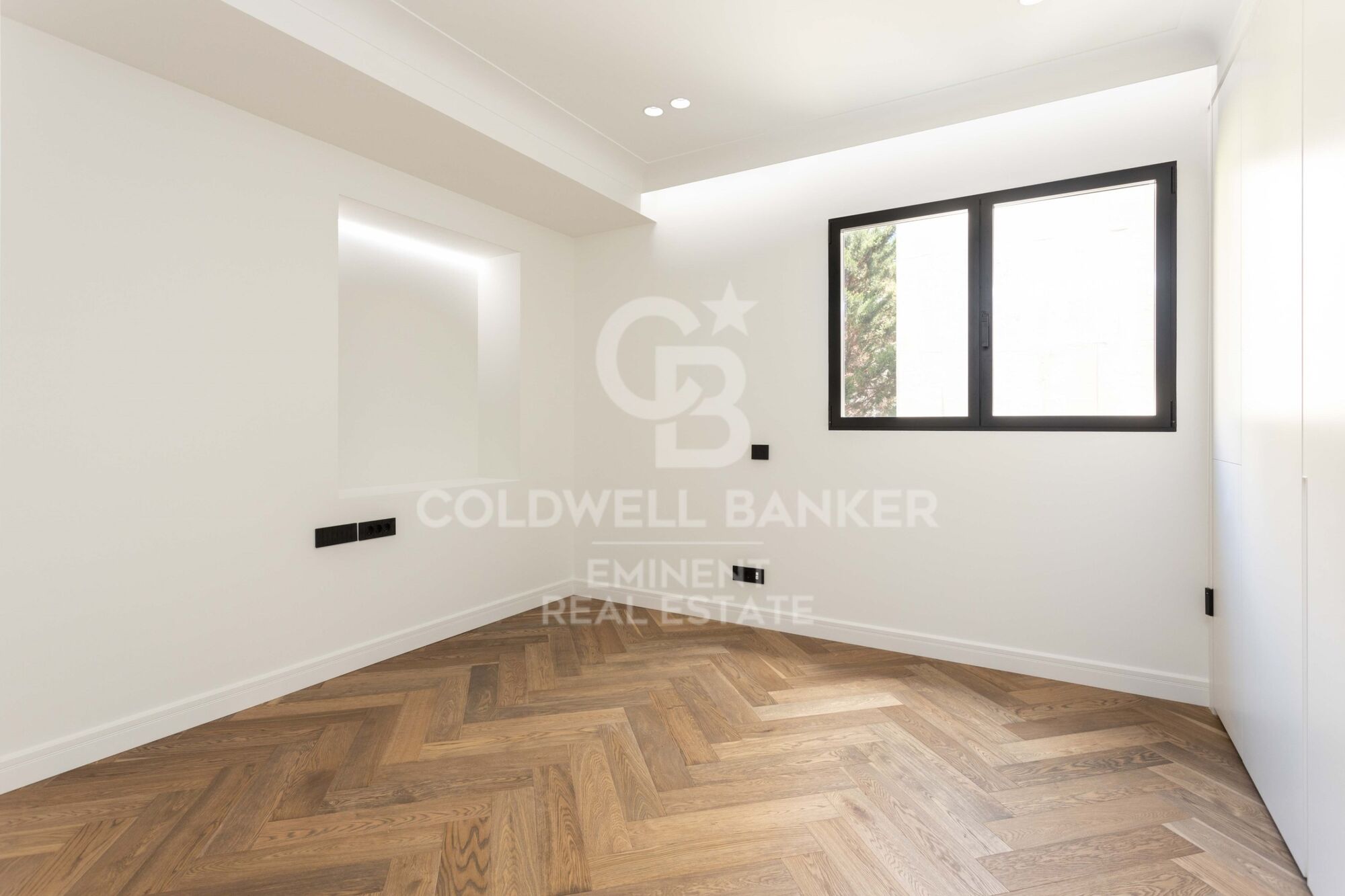 MAGNIFIQUE APPARTEMENT SUR VIA AUGUSTA - GANDUXER.