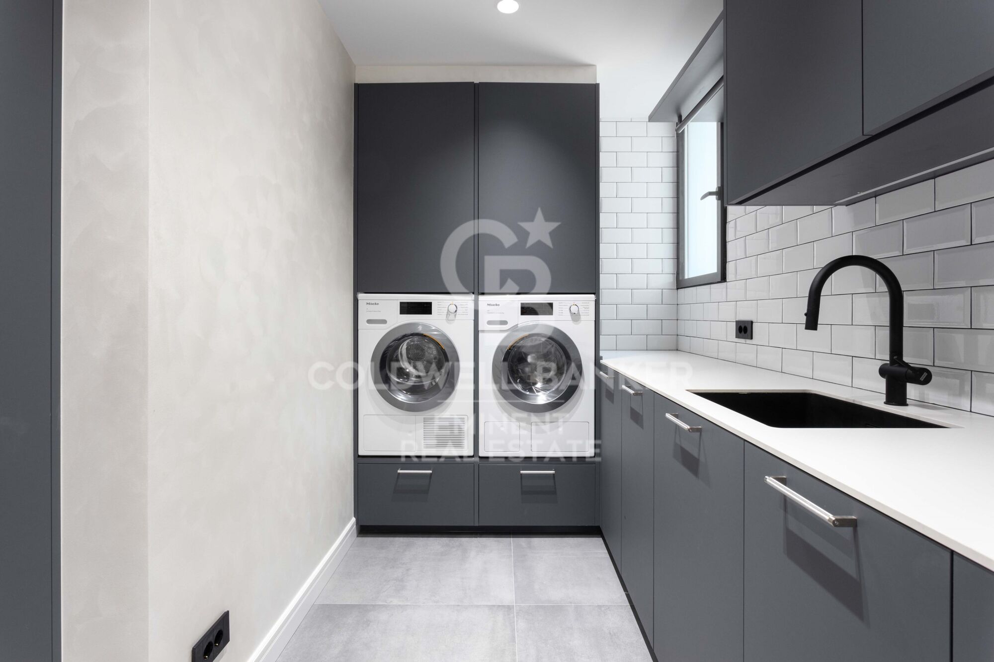 MAGNIFIQUE APPARTEMENT SUR VIA AUGUSTA - GANDUXER.