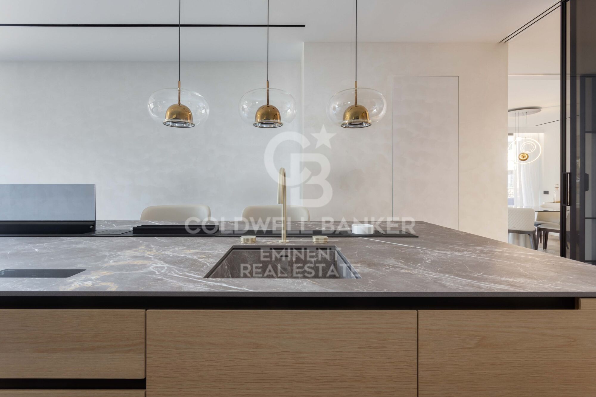 MAGNIFIQUE APPARTEMENT SUR VIA AUGUSTA - GANDUXER.