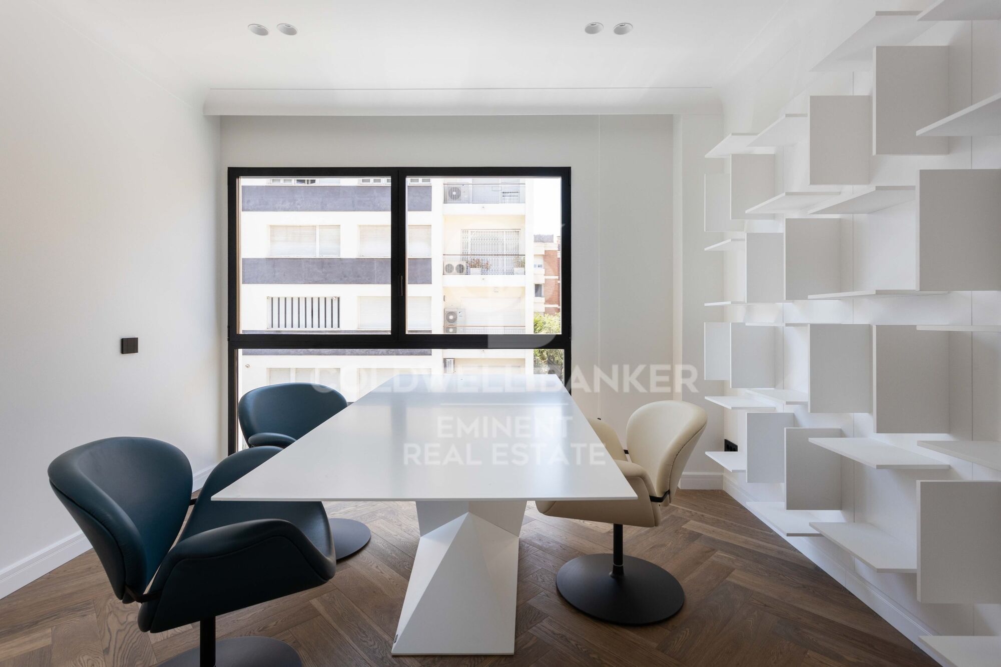 Magnífico piso reformado a nuevo en Tres Torres con terraza a dos vientos
