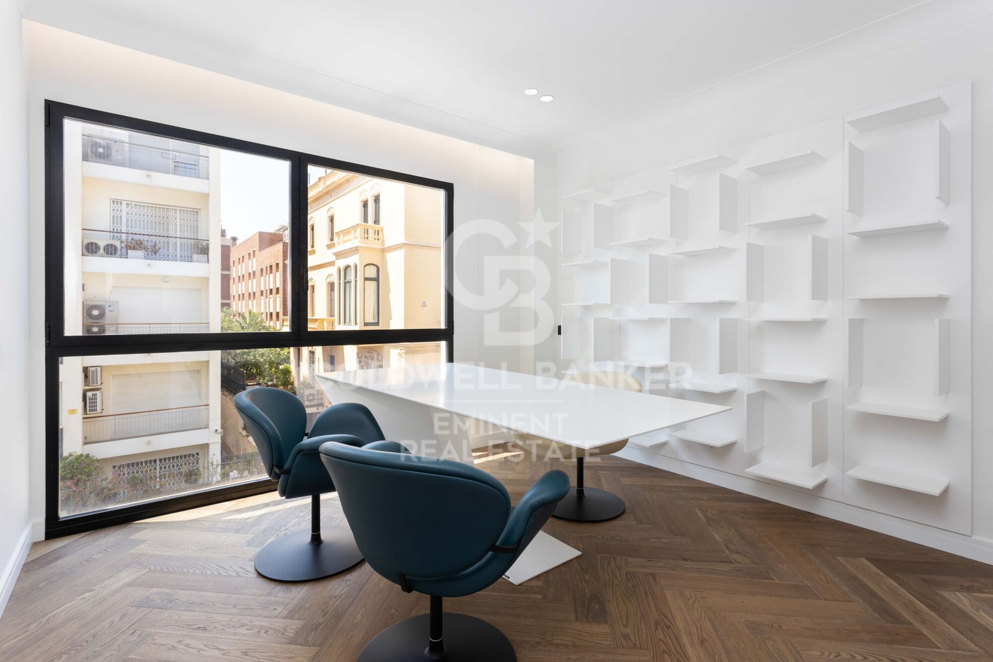 MAGNIFIQUE APPARTEMENT SUR VIA AUGUSTA - GANDUXER.