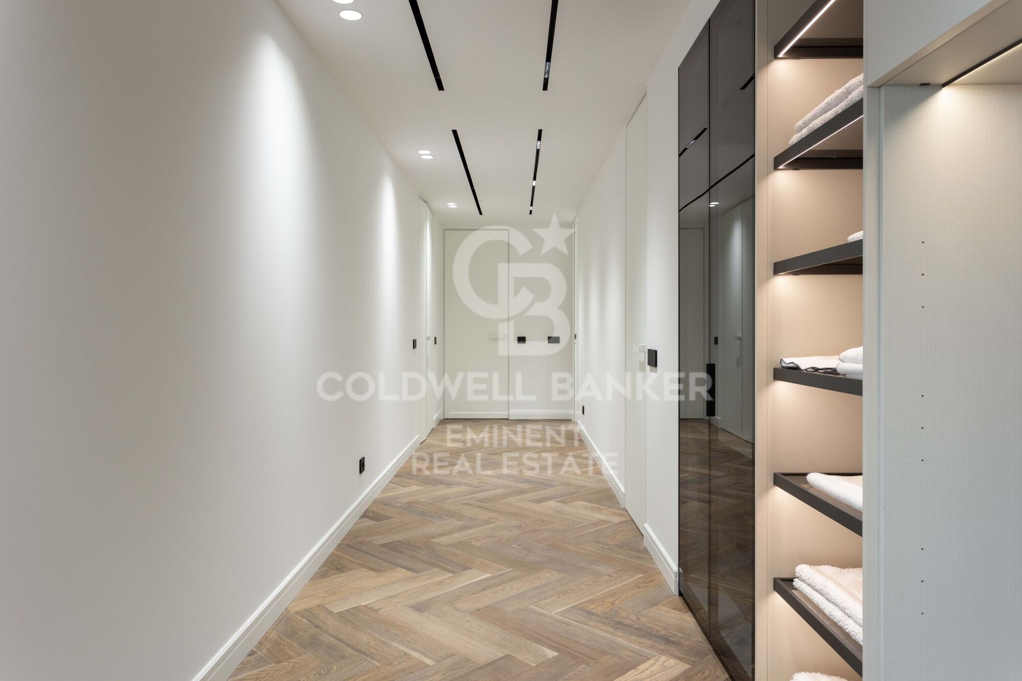 MAGNIFIQUE APPARTEMENT SUR VIA AUGUSTA - GANDUXER.