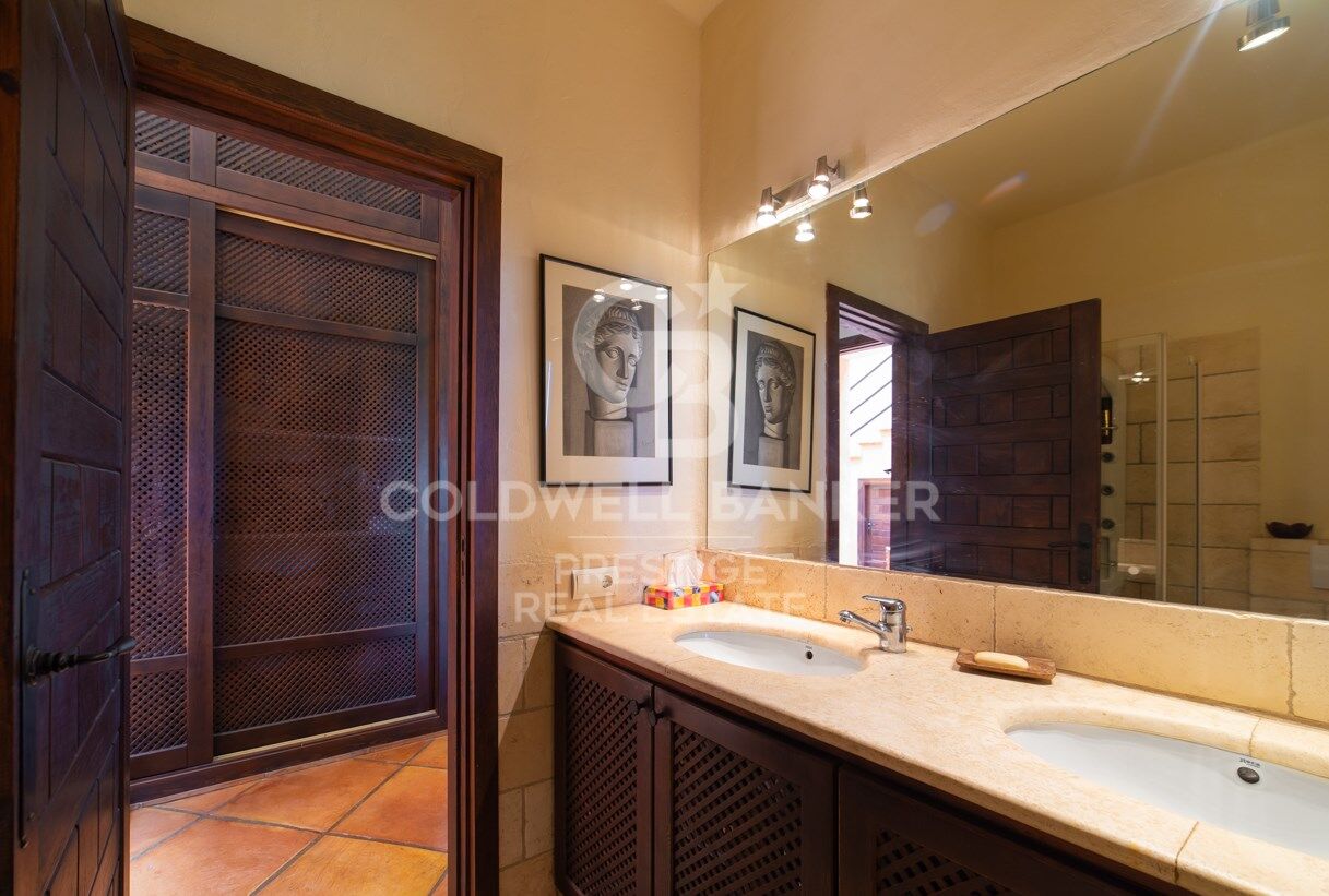 Exclusiva casa de campo con fantásticas vistas al mar y licencia de alquiler