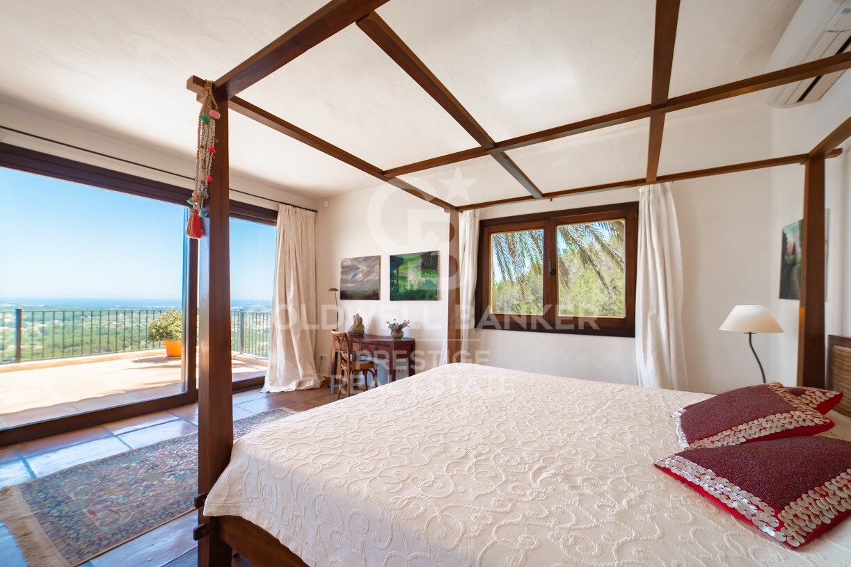 Maison de campagne exclusive avec vue fantastique sur la mer et licence de location