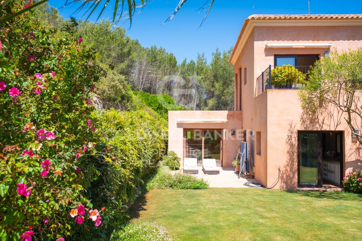 Maison de campagne exclusive avec vue fantastique sur la mer et licence de location