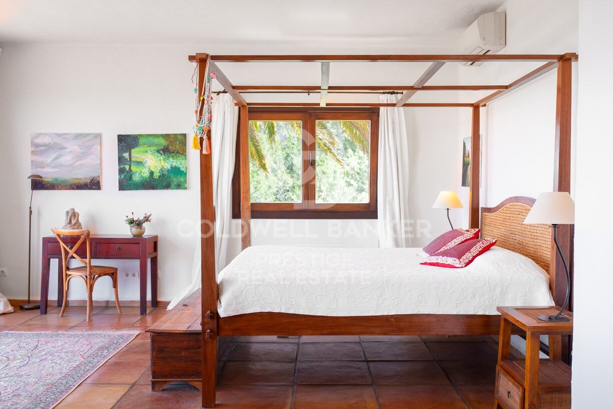 Maison de campagne exclusive avec vue fantastique sur la mer et licence de location